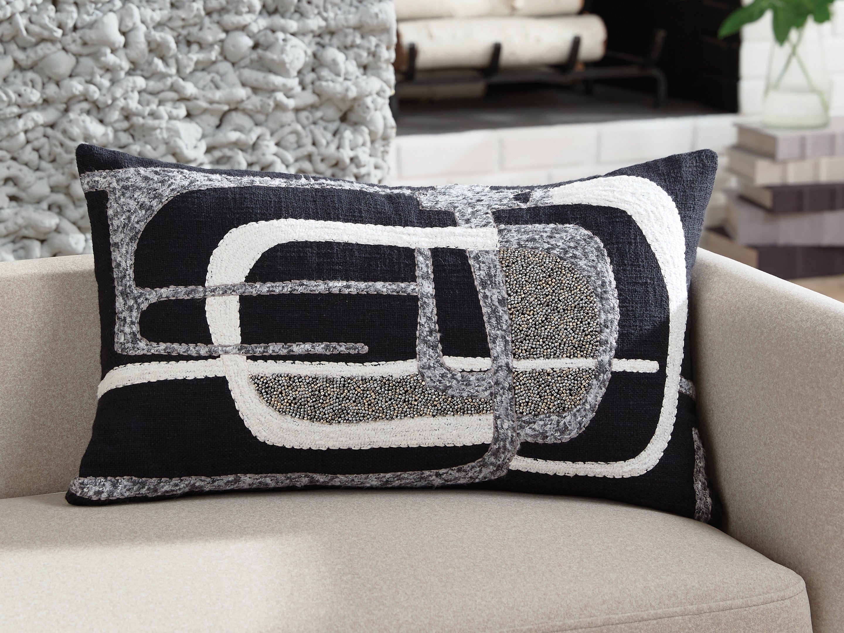 Elite Furniture Outlet - Ashley Furniture - Gavrileigh Pillows - Pillow (4/CS) / Black/Gray/Ivory - A1001113