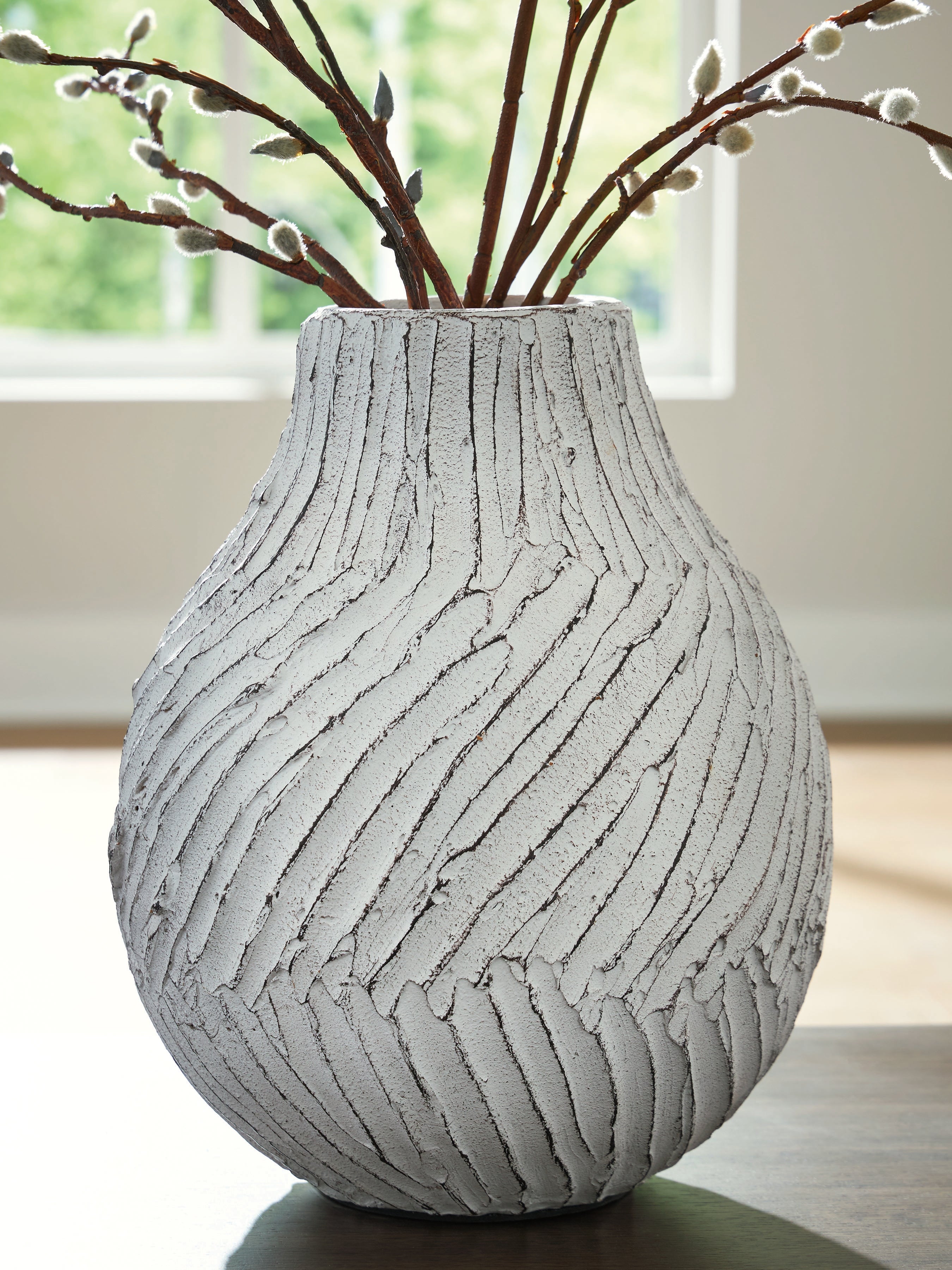 Elite Furniture Outlet - Ashley Furniture - Shelvie Vase - Vase / Distressed White - A2000849