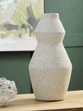 Elite Furniture Outlet - Ashley Furniture - Dawthorne Vase - Vase / Cream - A2000850