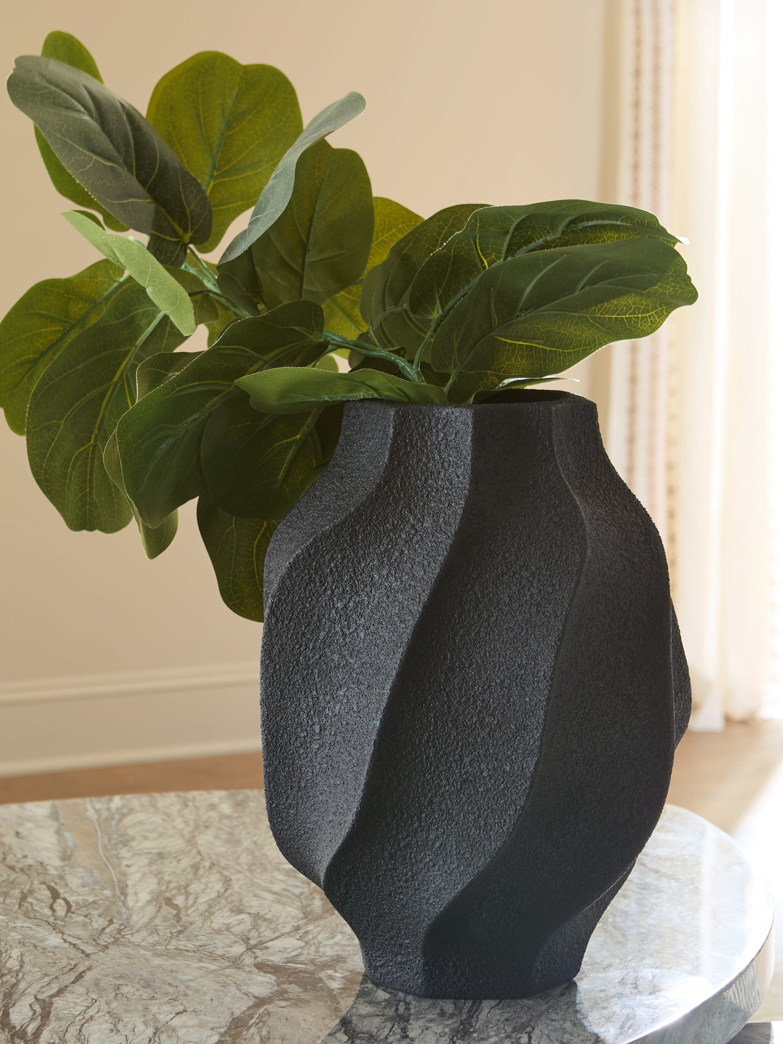 Elite Furniture Outlet - Ashley Furniture - Judworth Vase - Vase / Black - A2000874