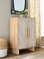 Elite Furniture Outlet - Ashley Furniture - Dallinbury Accent Cabinet - Accent Cabinet / Natural/White Wash - A4000696