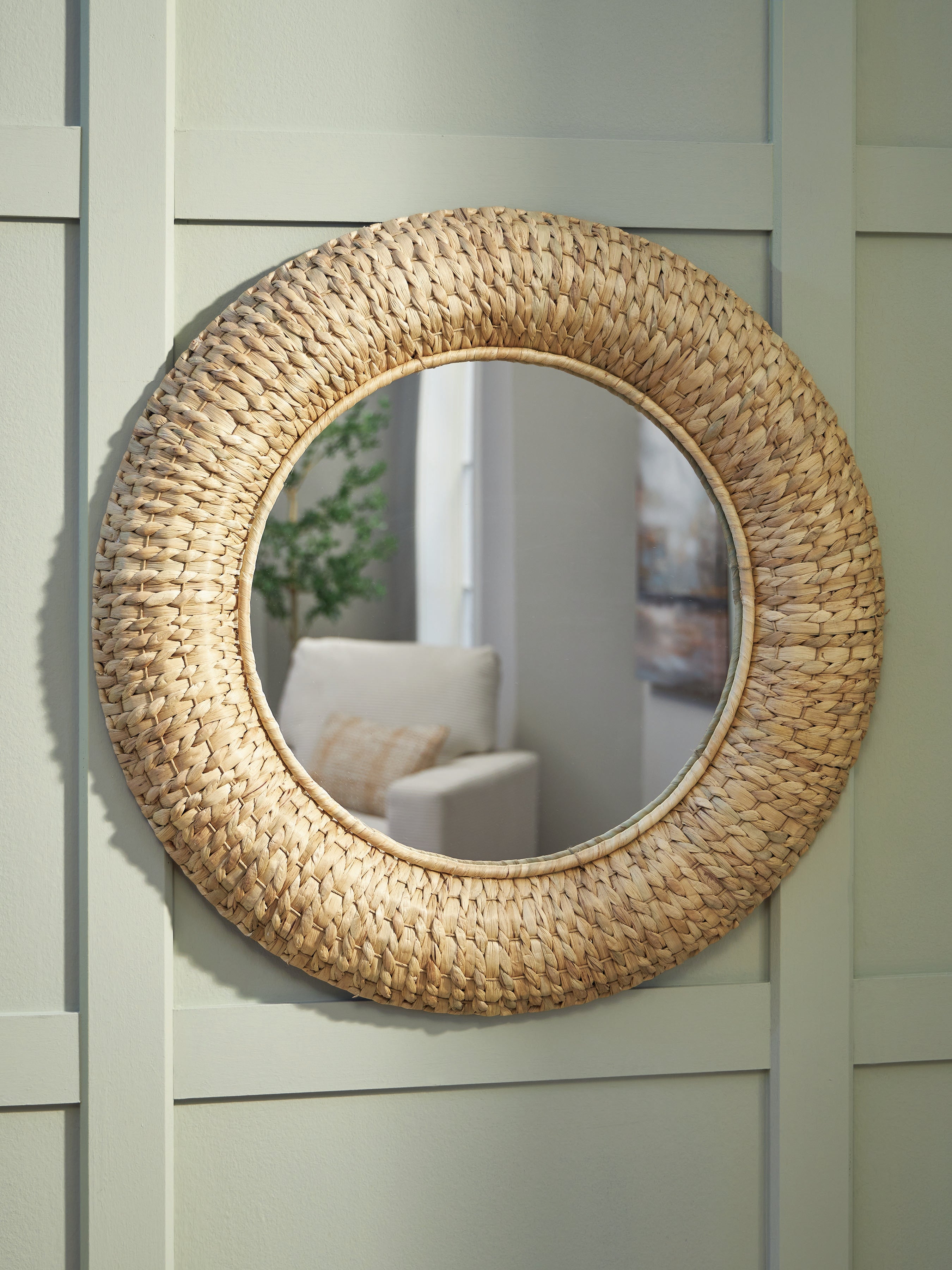 Elite Furniture Outlet - Ashley Furniture - Briggsburg Mirror - Accent Mirror / Natural - A8010437