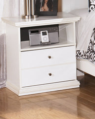 Elite Furniture Outlet - Ashley Furniture - Bostwick Shoals Bedroom - King Panel Bed / White - B139B47