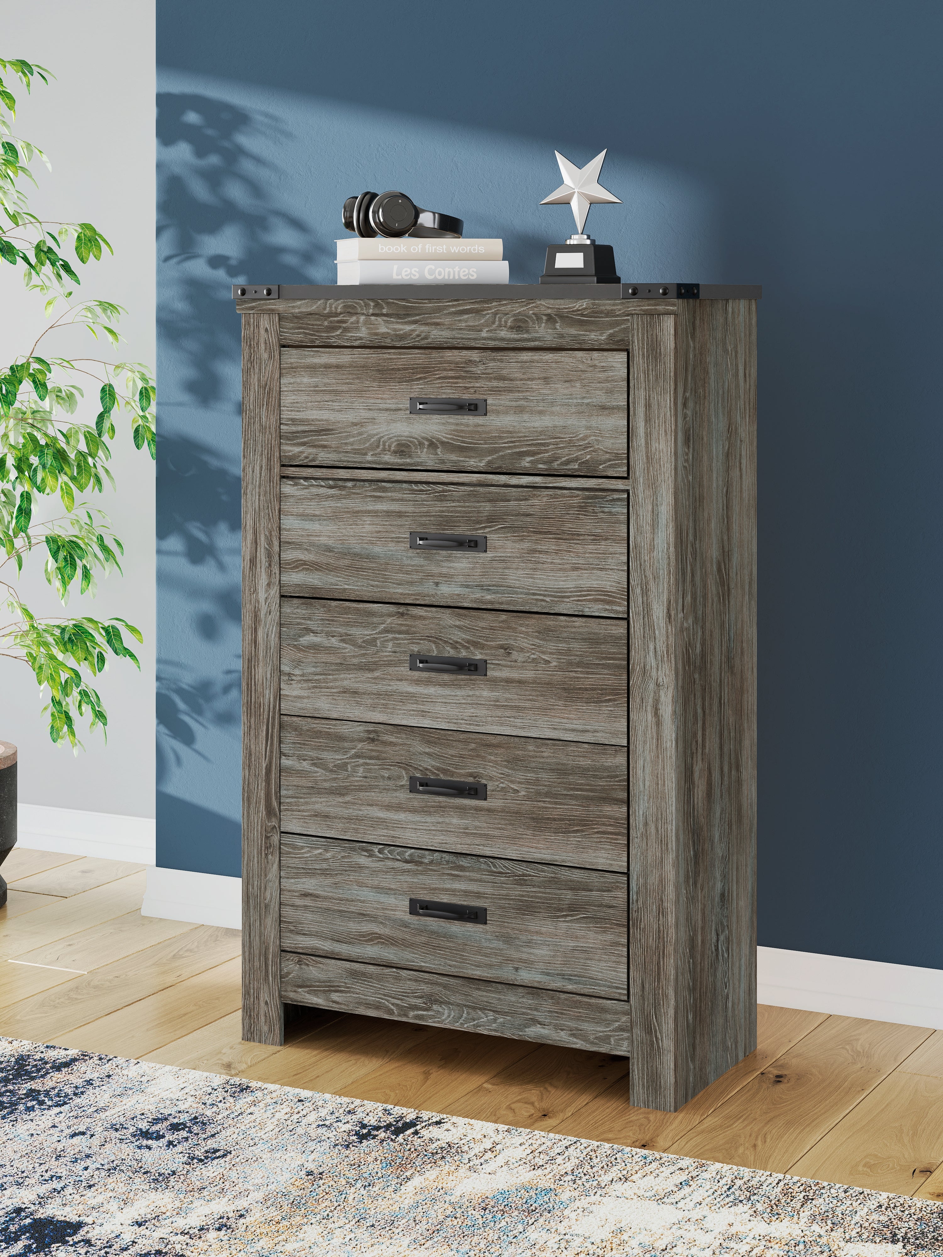 Elite Furniture Outlet - Ashley Furniture - Frandern Bedroom - Five Drawer Chest / Gray - B4480-46
