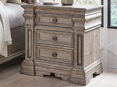Elite Furniture Outlet - Ashley Furniture - Blairhurst Bedroom - California King Panel Bed / Light Grayish Brown - B916B5