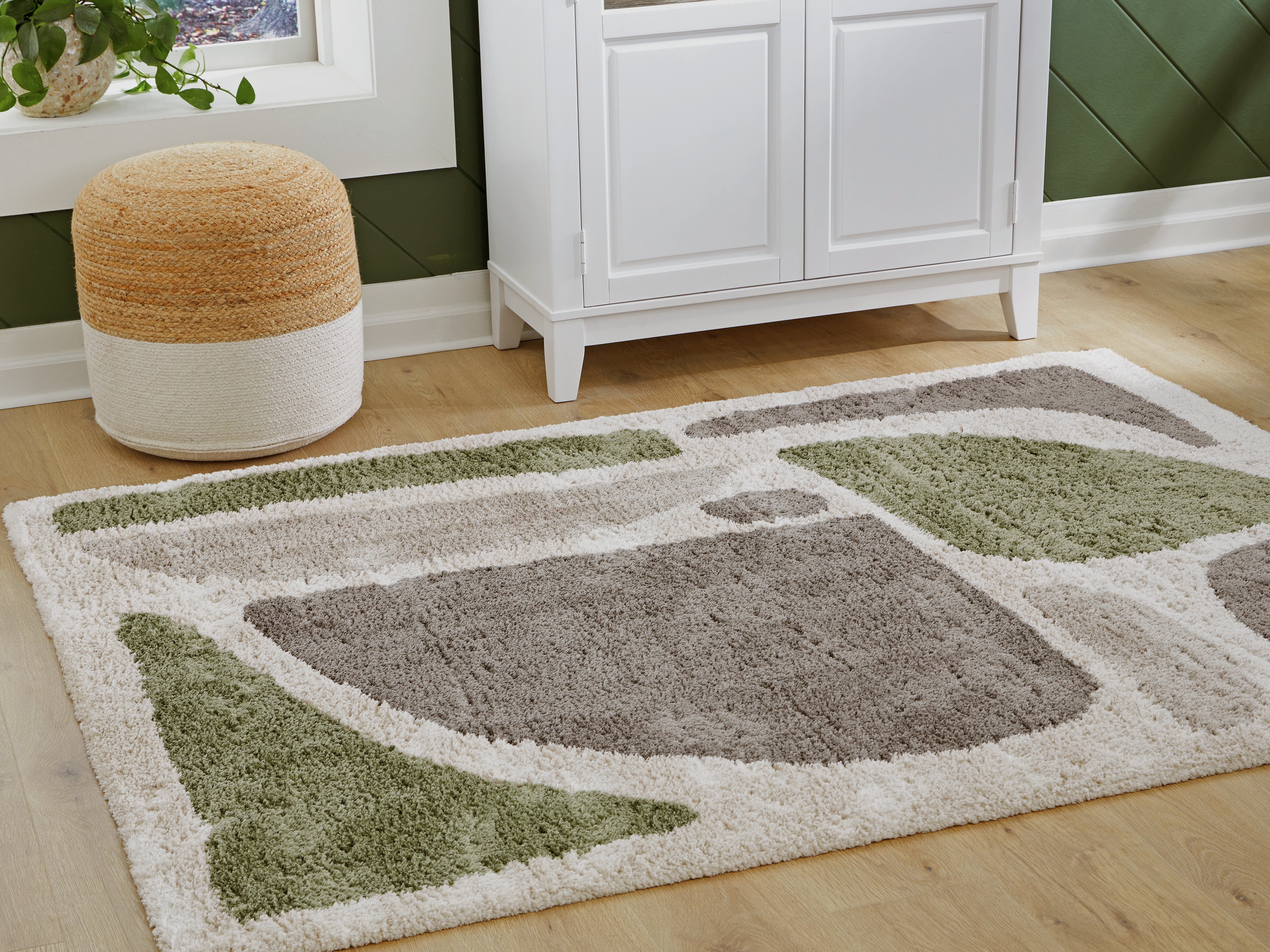 Elite Furniture Outlet - Ashley Furniture - Anburgh Rug - Medium Rug / Green/Gray/Ivory - R407352