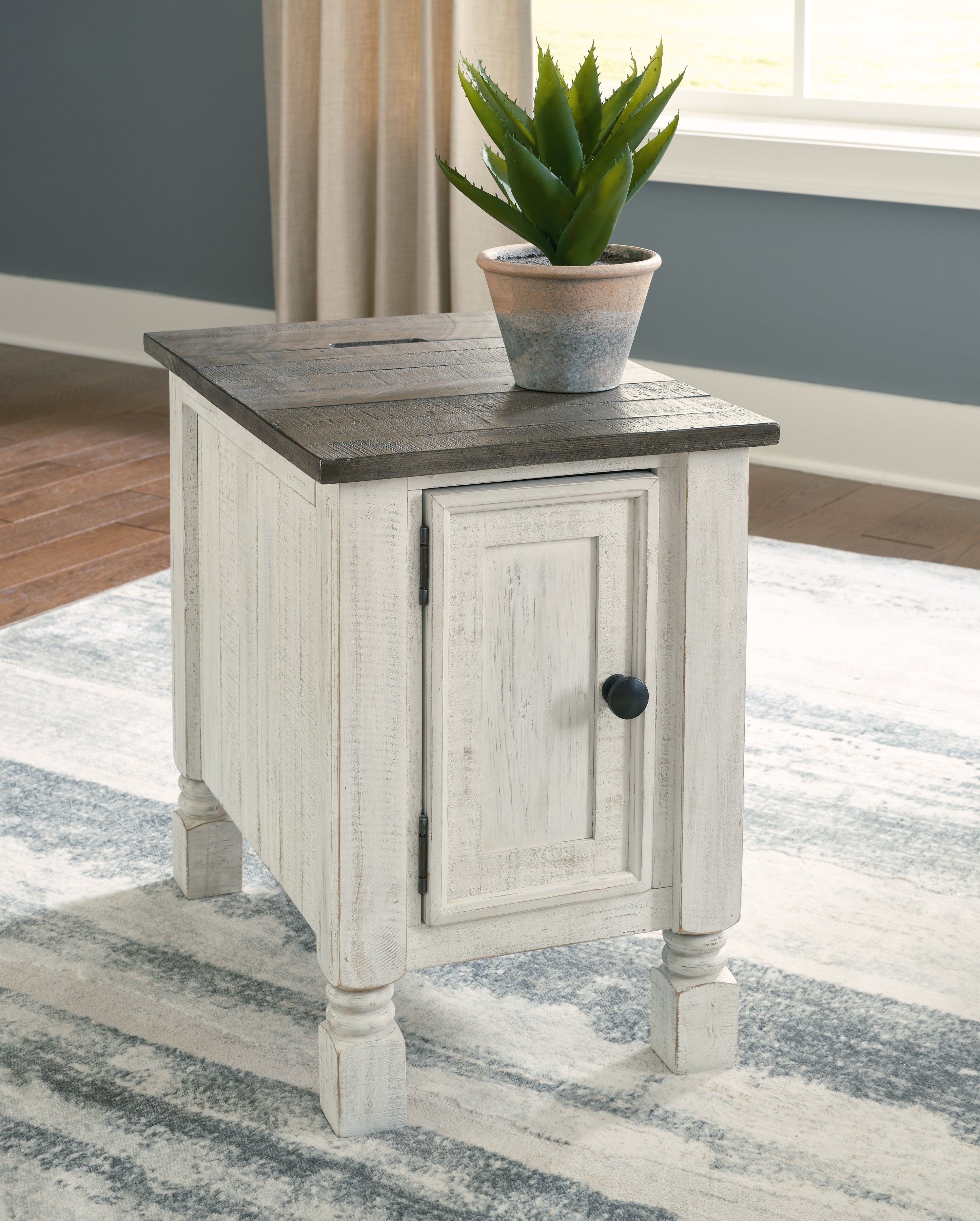 Elite Furniture Outlet - Ashley Furniture - Havalance Chairside End Table - Chair Side End Table / White/Gray - T994-7