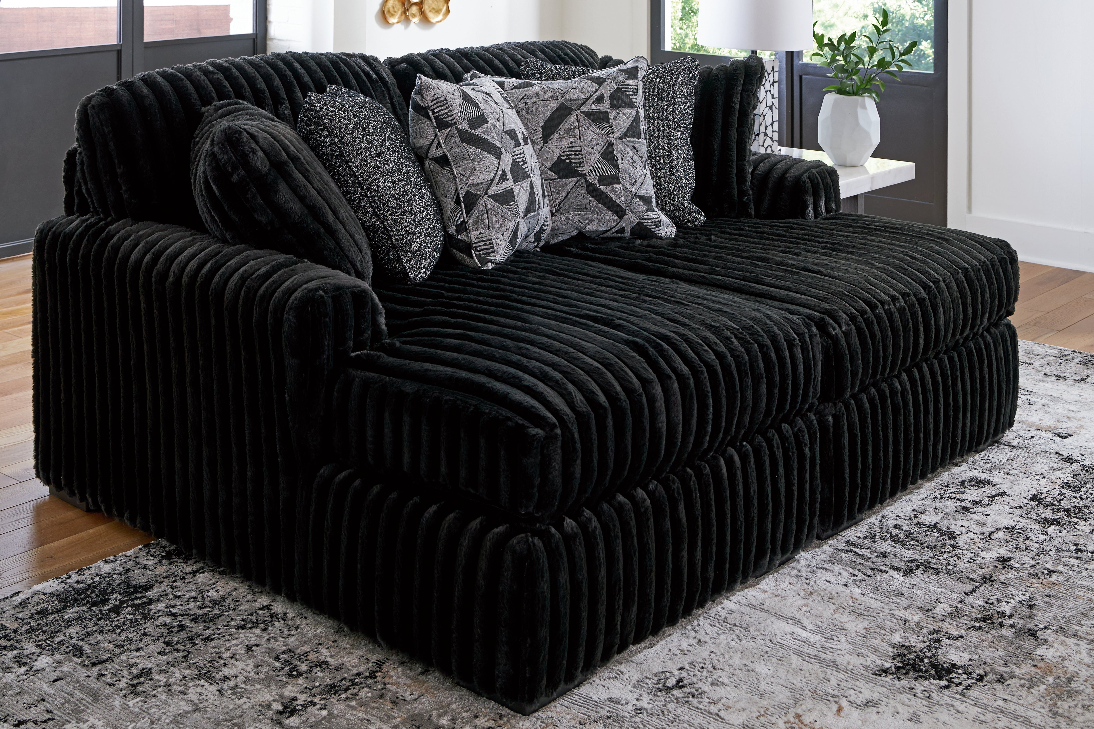 Elite Furniture Outlet - Ashley Furniture - Midnight-Madness Sectional - RAF Super Chaise / Onyx - 98103S8