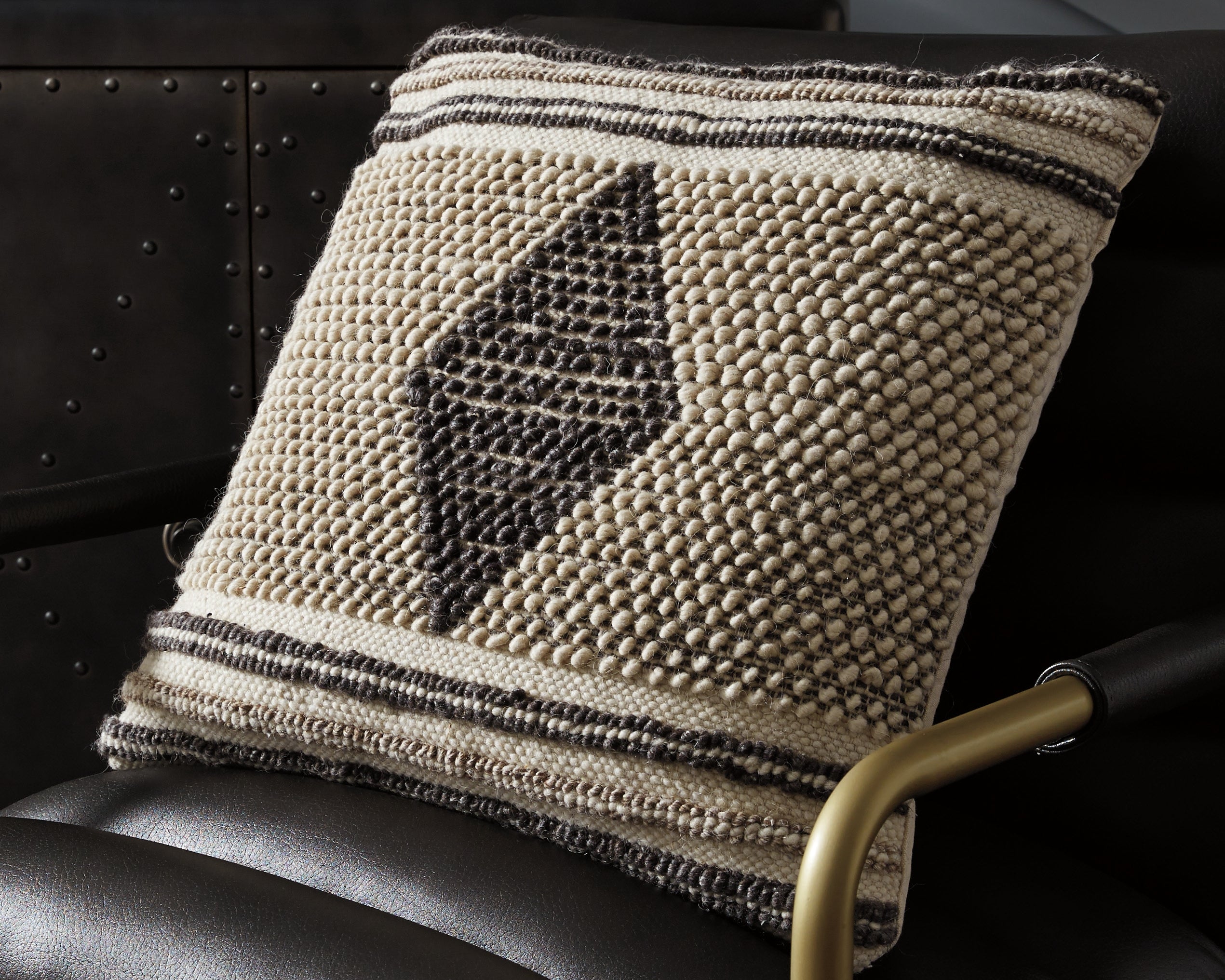 Elite Furniture Outlet - Ashley Furniture - Ricker Pillows - Pillow / Gray/Cream - A1000804P