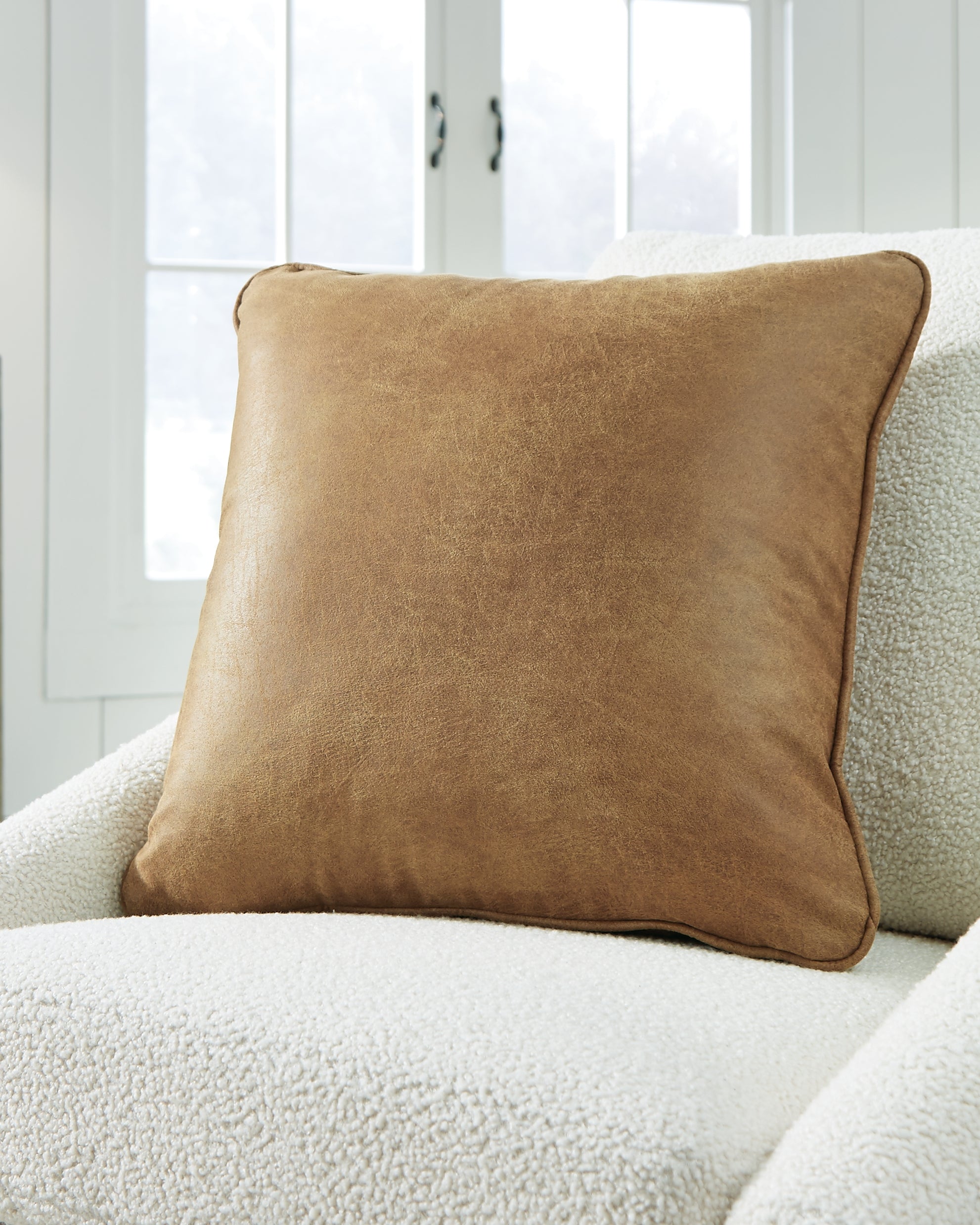 Elite Furniture Outlet - Ashley Furniture - Cortnie Pillows - Pillow / Caramel - A1000953P