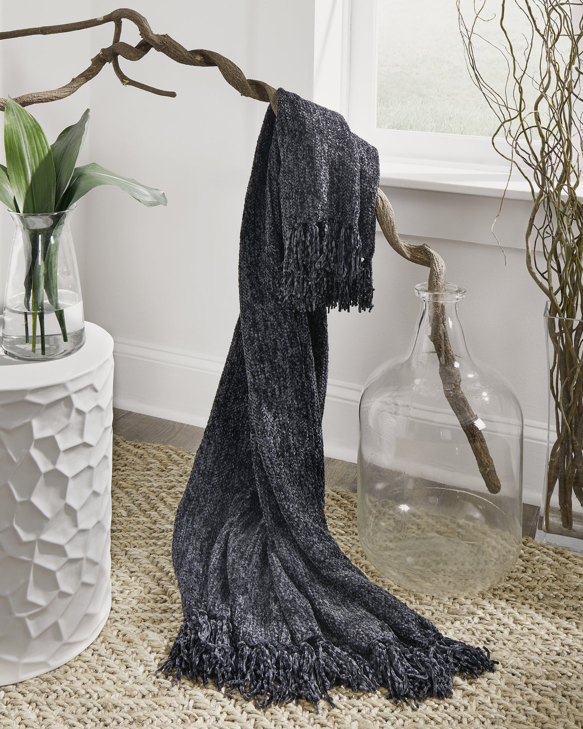 Elite Furniture Outlet - Ashley Furniture - Tamish Throw (Set of 3) - Throw (3/CS) / Black - A1001027