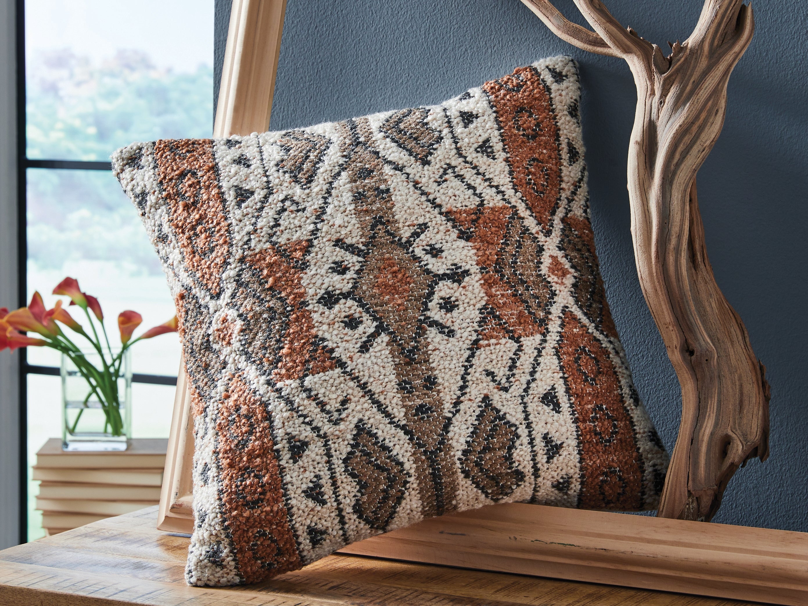 Elite Furniture Outlet - Ashley Furniture - Kierenworth Pillows - Pillow (4/CS) / Sienna/Ivory/Black - A1001110