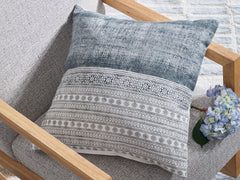 Elite Furniture Outlet - Ashley Furniture - Harperville Pillows - Pillow (4/CS) / Blue/White - A1001127