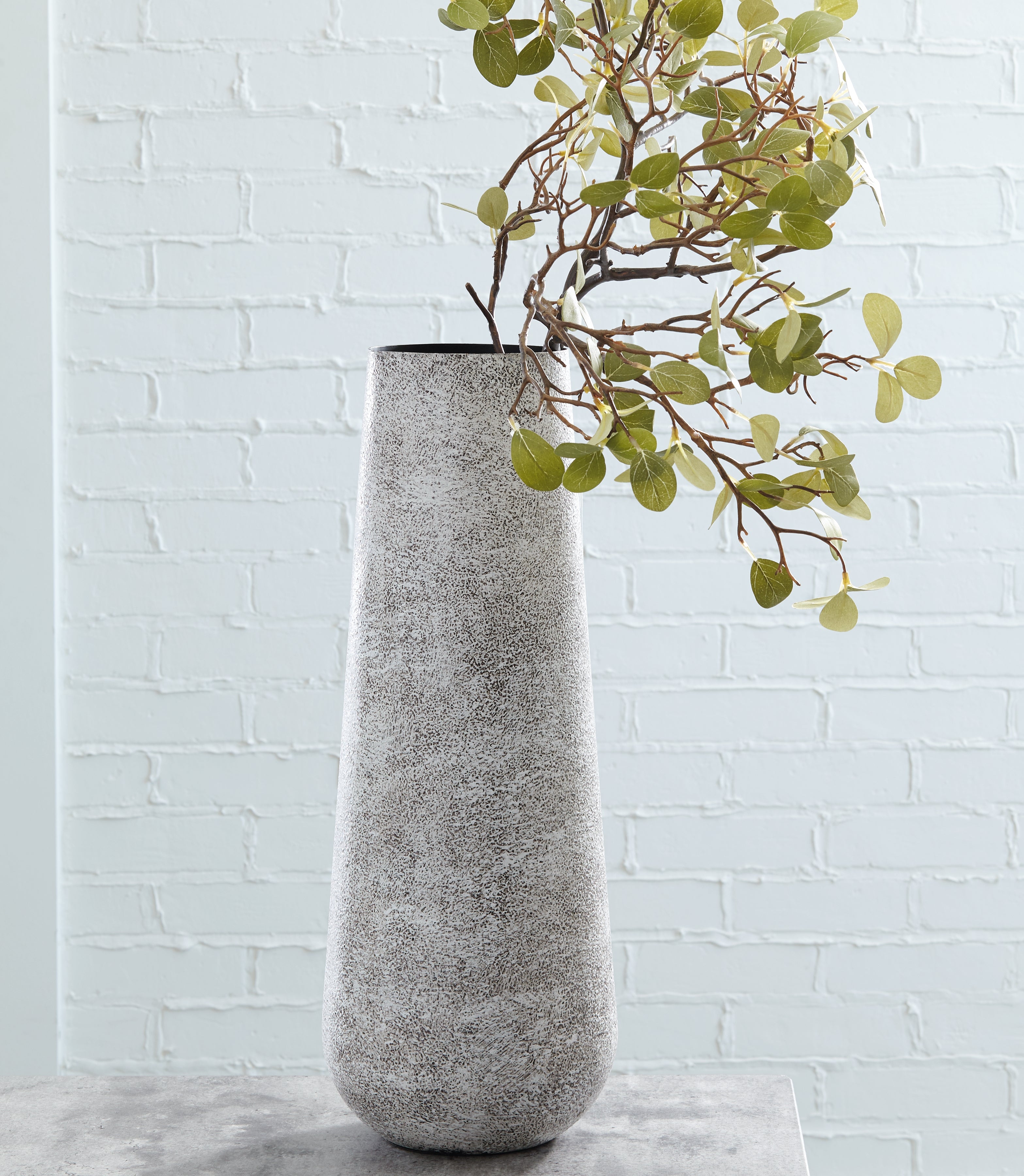 Elite Furniture Outlet - Ashley Furniture - Fynn Vase - Vase / Antique White - A2000517
