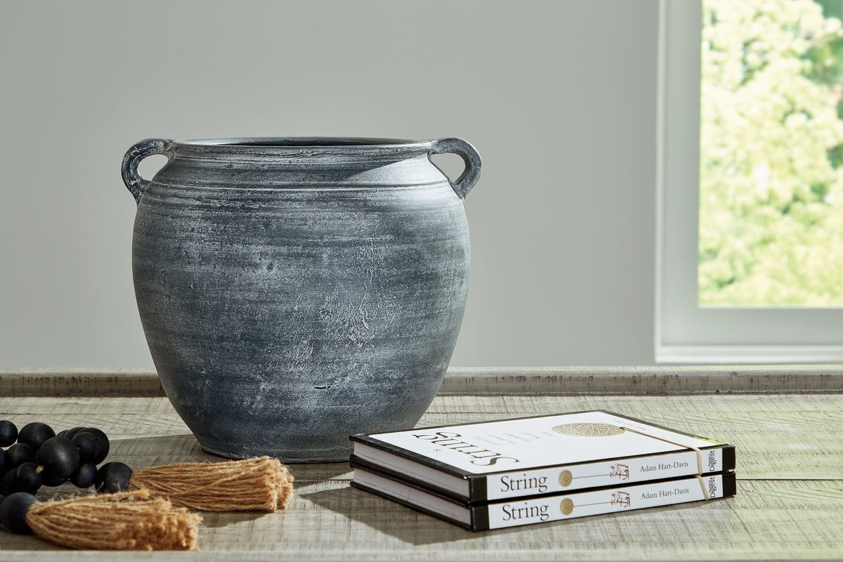 Elite Furniture Outlet - Ashley Furniture - Meadie Vase - Vase / Distressed White - A2000788