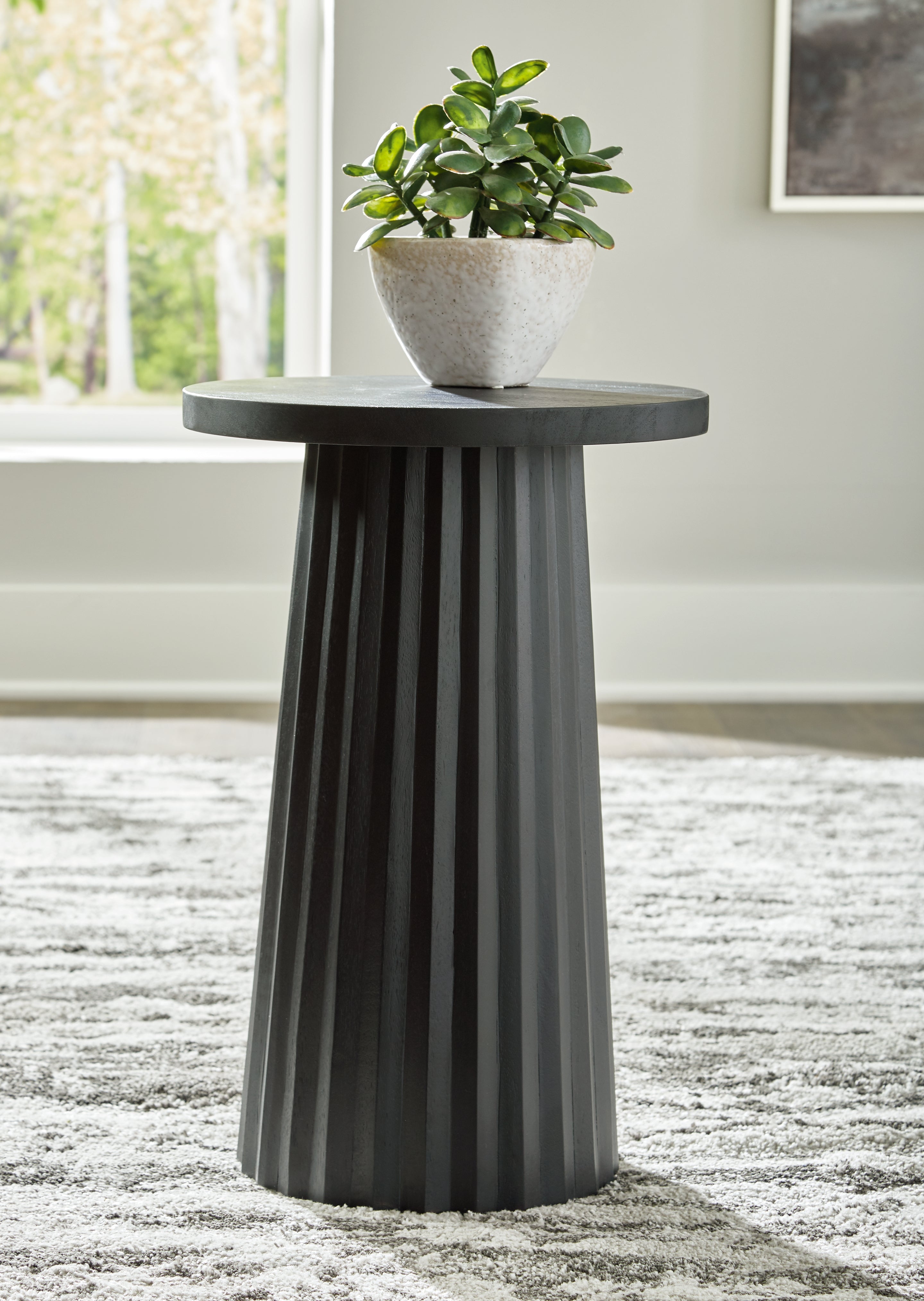 Elite Furniture Outlet - Ashley Furniture - Ceilby Accent Table - Accent Table / Black - A4000603