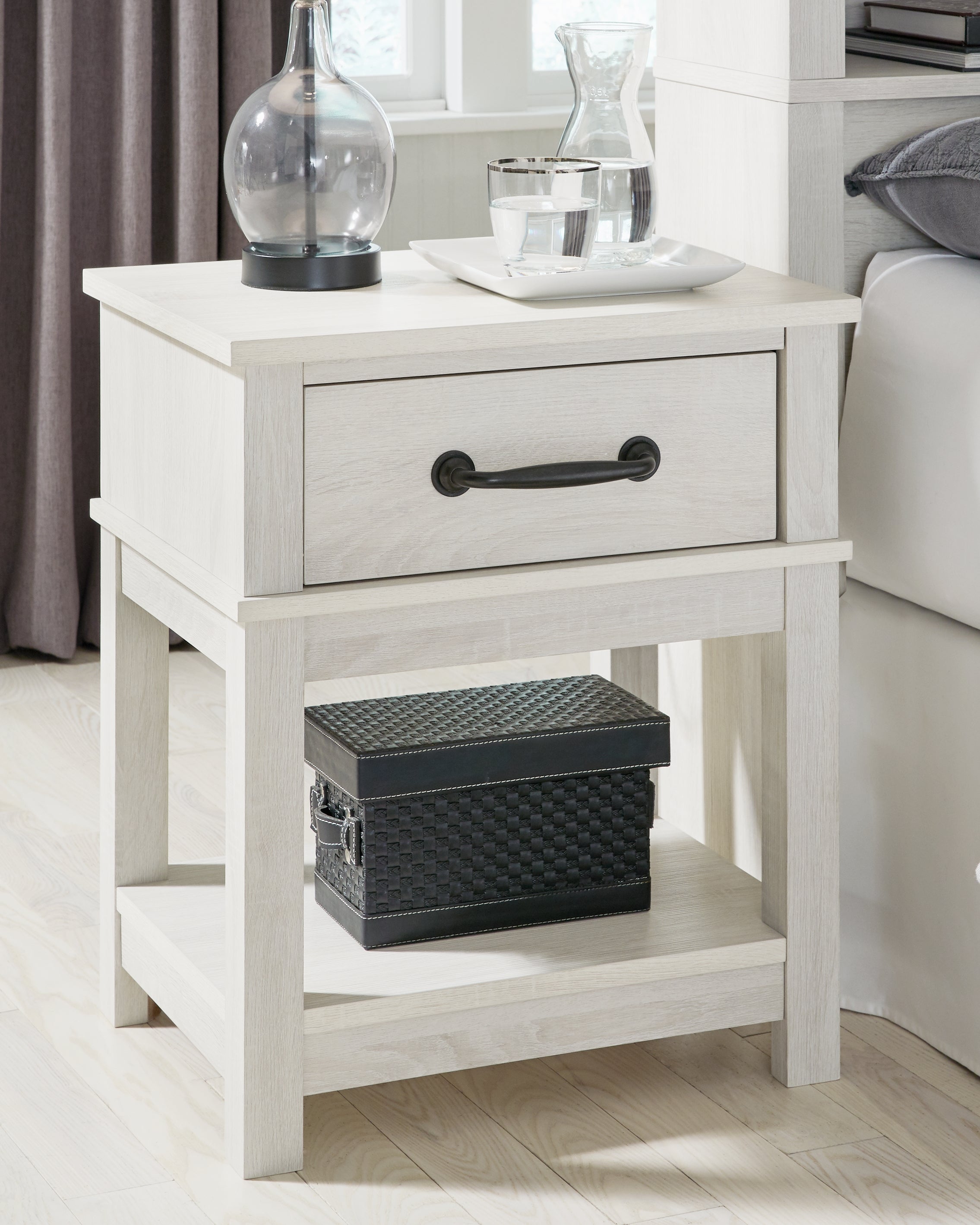 Elite Furniture Outlet - Ashley Furniture - Dorrinson Bedroom - One Drawer Night Stand / White - B067-91