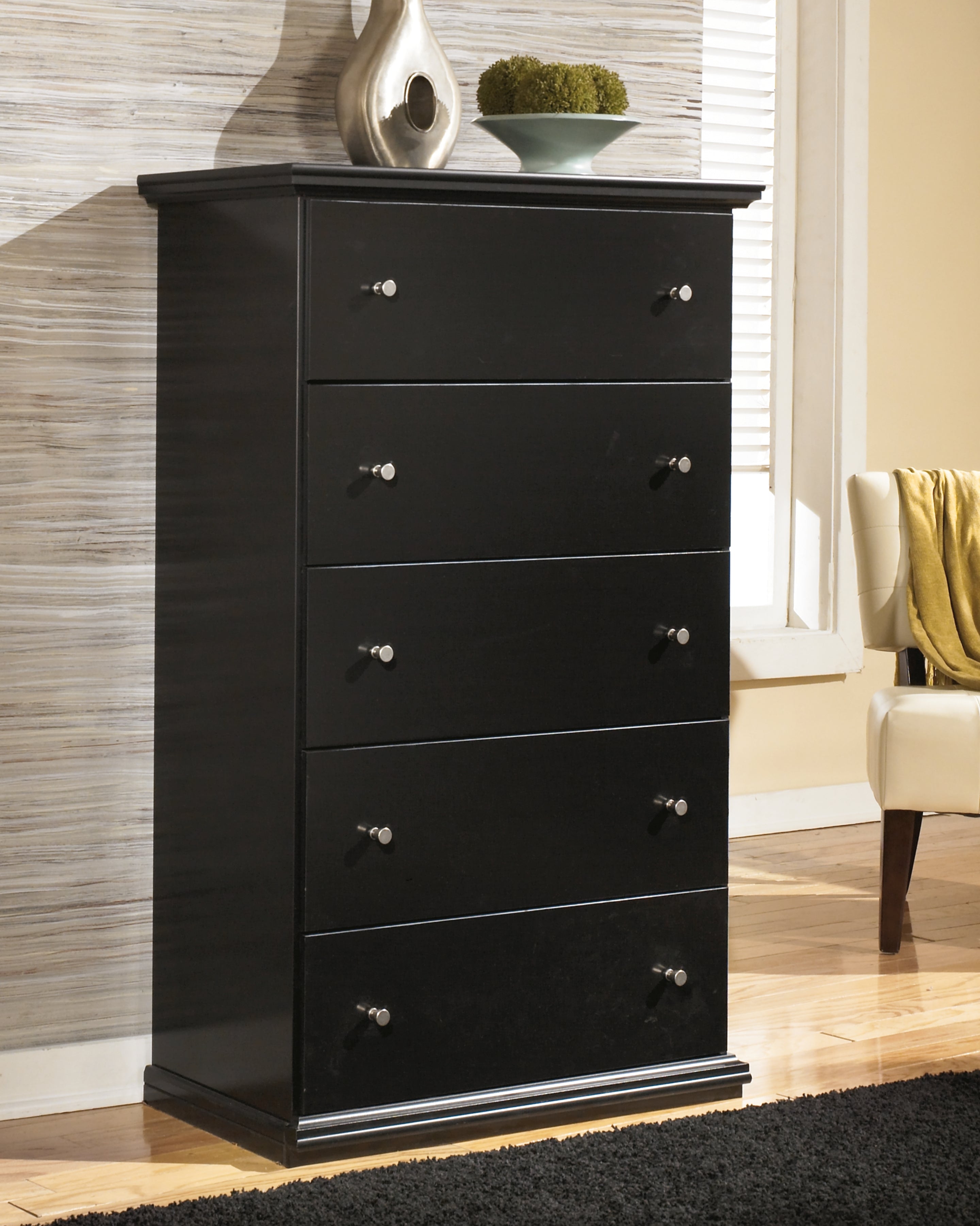 Elite Furniture Outlet - Ashley Furniture - Maribel Bedroom - Five Drawer Chest / Black - B138-46