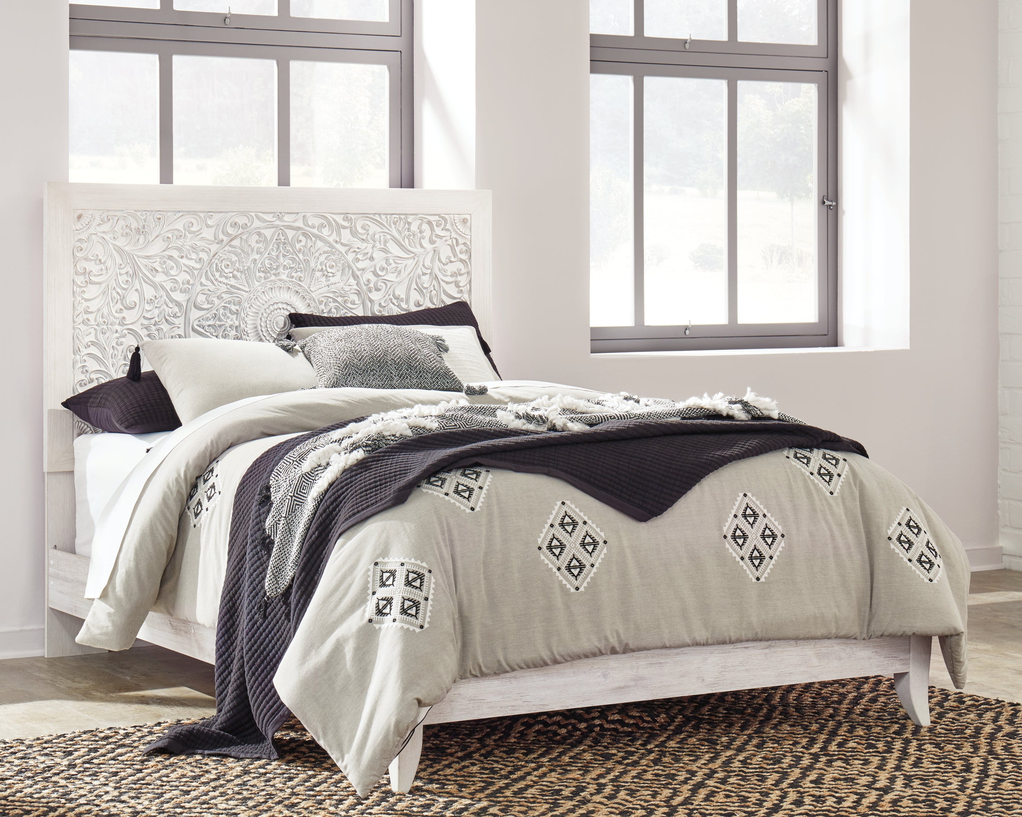 Elite Furniture Outlet - Ashley Furniture - Paxberry Bedroom - Queen Panel Bed / Whitewash - B181B6