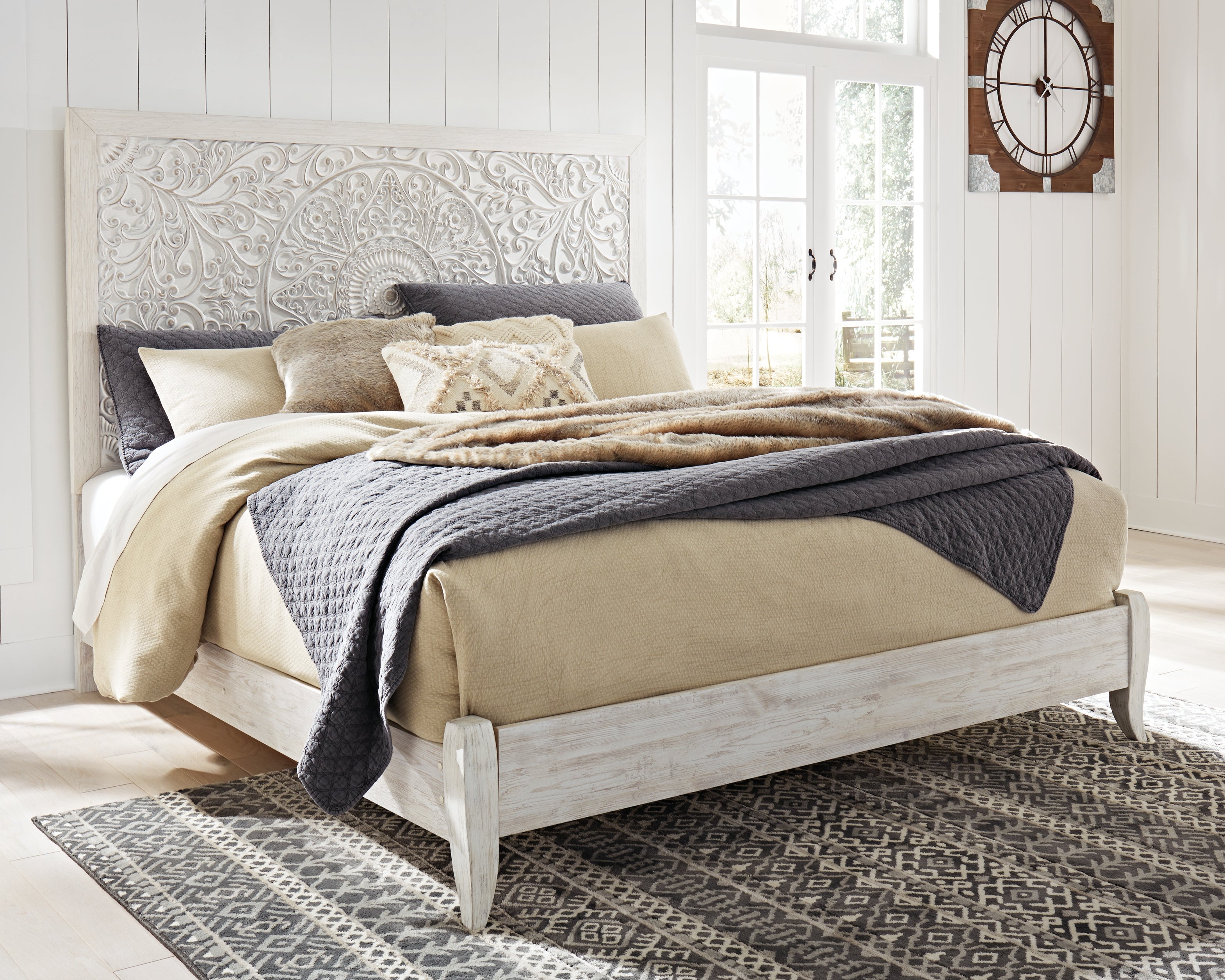 Elite Furniture Outlet - Ashley Furniture - Paxberry Bedroom - King Panel Bed / Whitewash - B181B10