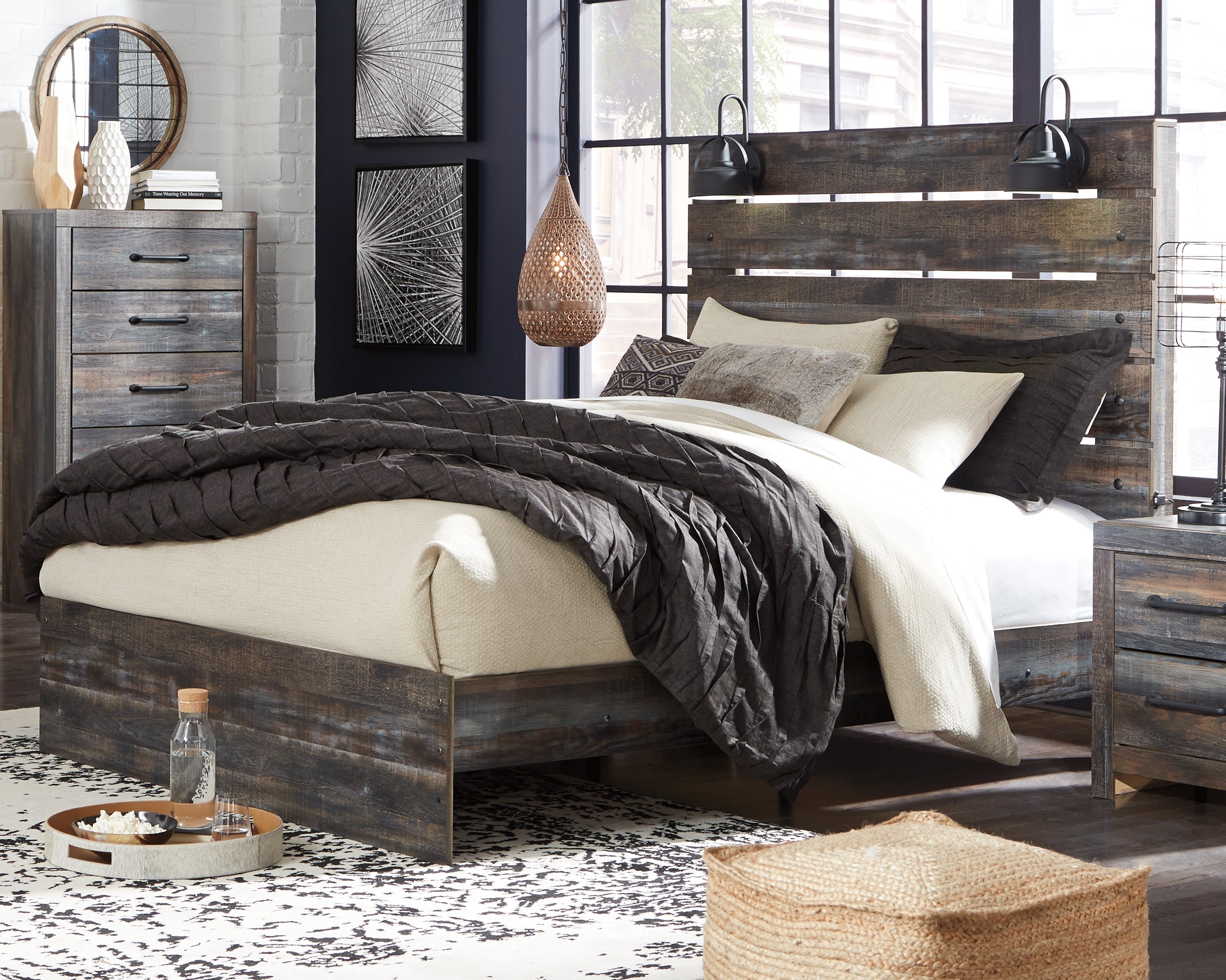 Elite Furniture Outlet - Ashley Furniture - Drystan Bedroom - Queen Panel Bed / Multi - B211B4