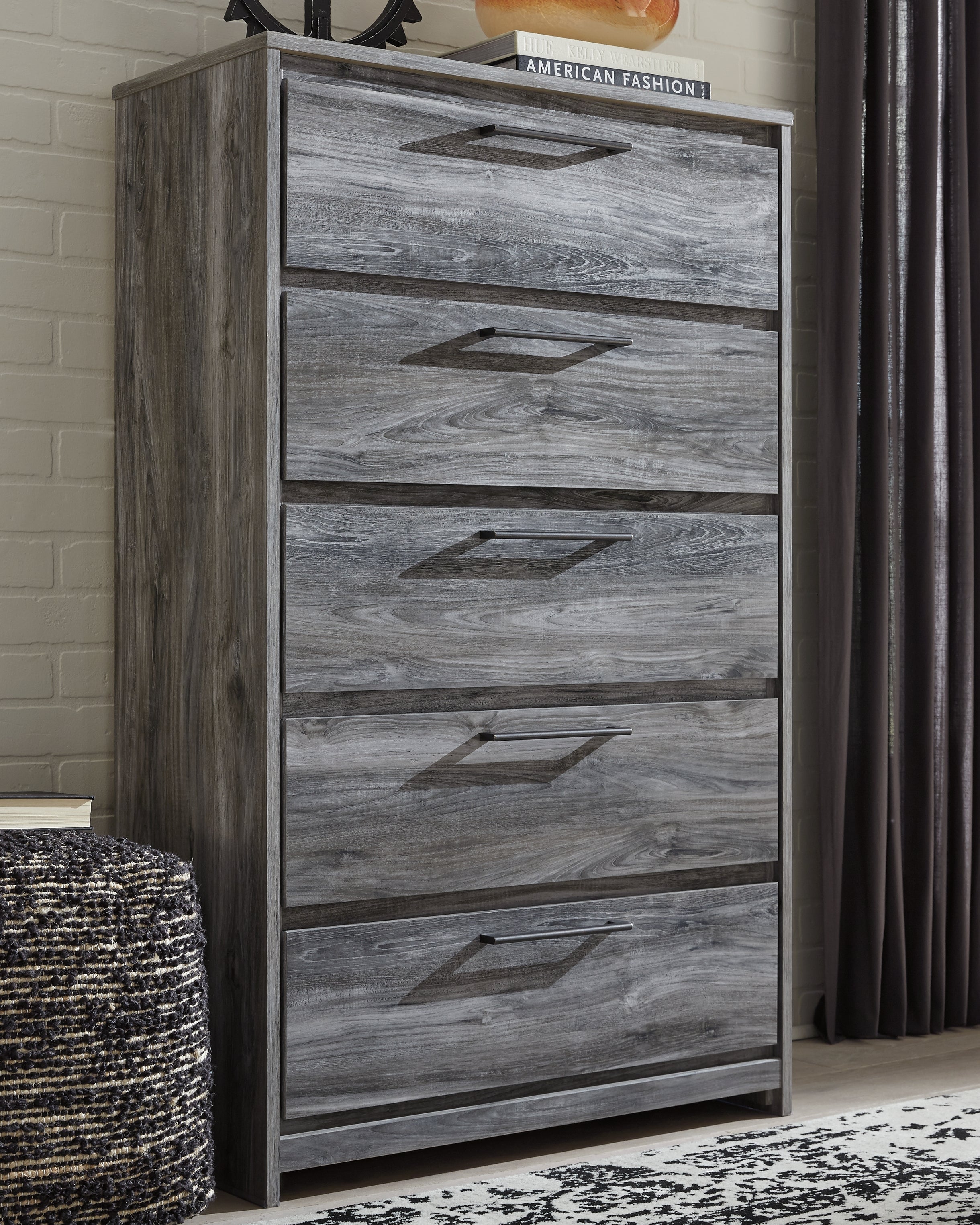 Elite Furniture Outlet - Ashley Furniture - Baystorm Bedroom - Five Drawer Chest / Gray - B221-46