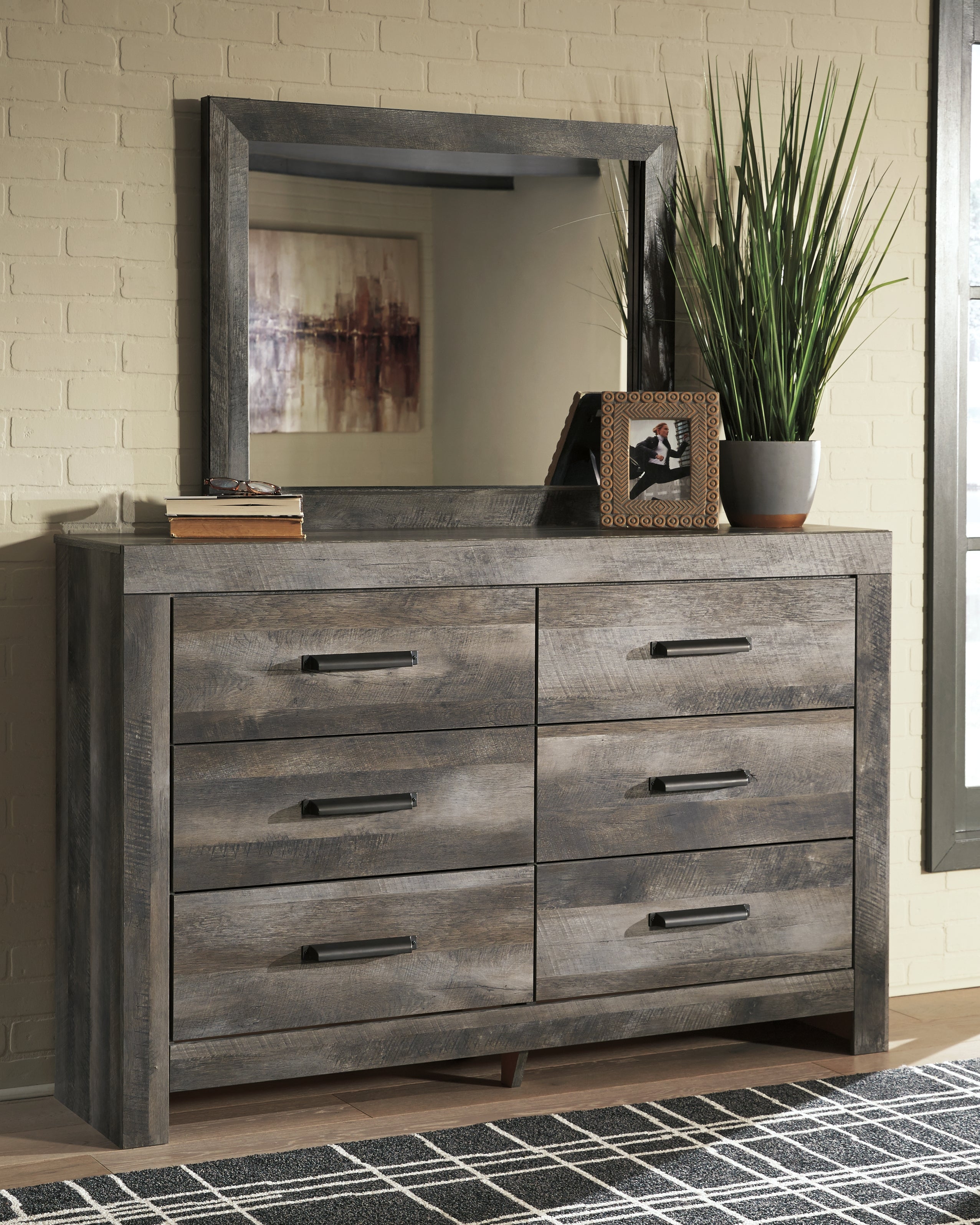 Elite Furniture Outlet - Ashley Furniture - Wynnlow Bedroom - Dresser and Mirror / Gray - B440B1