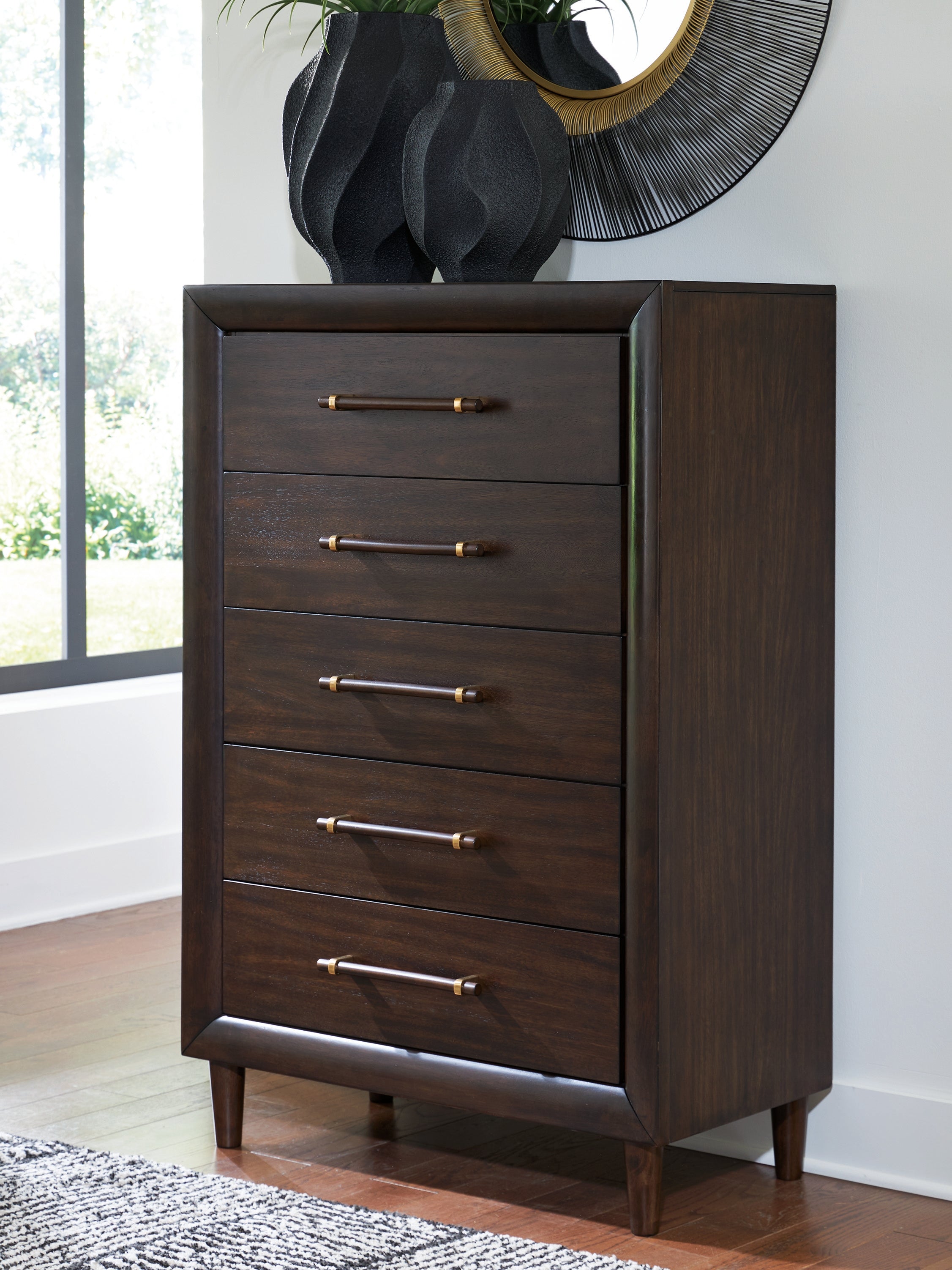 Elite Furniture Outlet - Ashley Furniture - Dantenton Bedroom - Five Drawer Chest / Merlot - B611-46