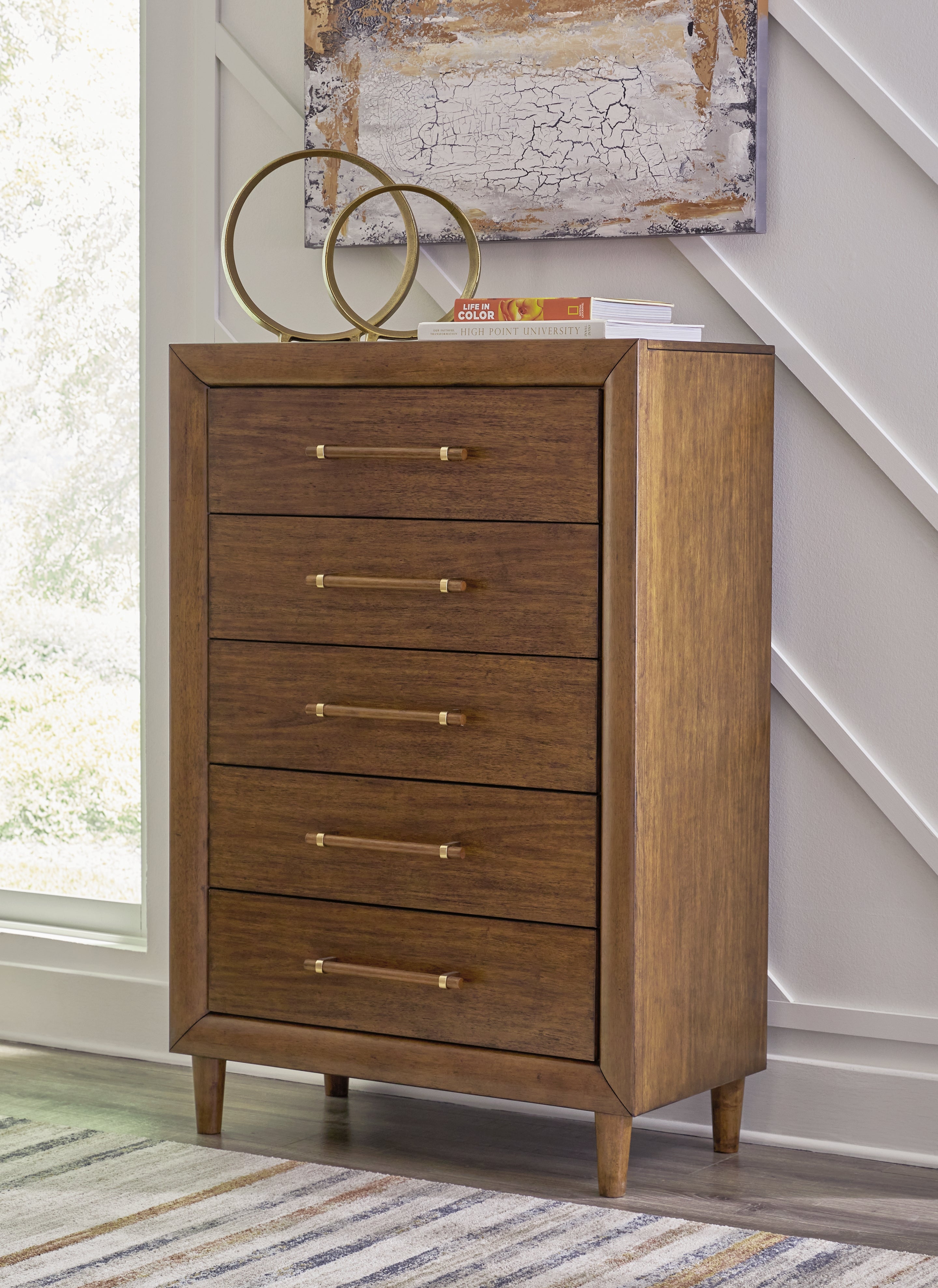Elite Furniture Outlet - Ashley Furniture - Lyncott Bedroom - Five Drawer Chest / Brown - B615-46