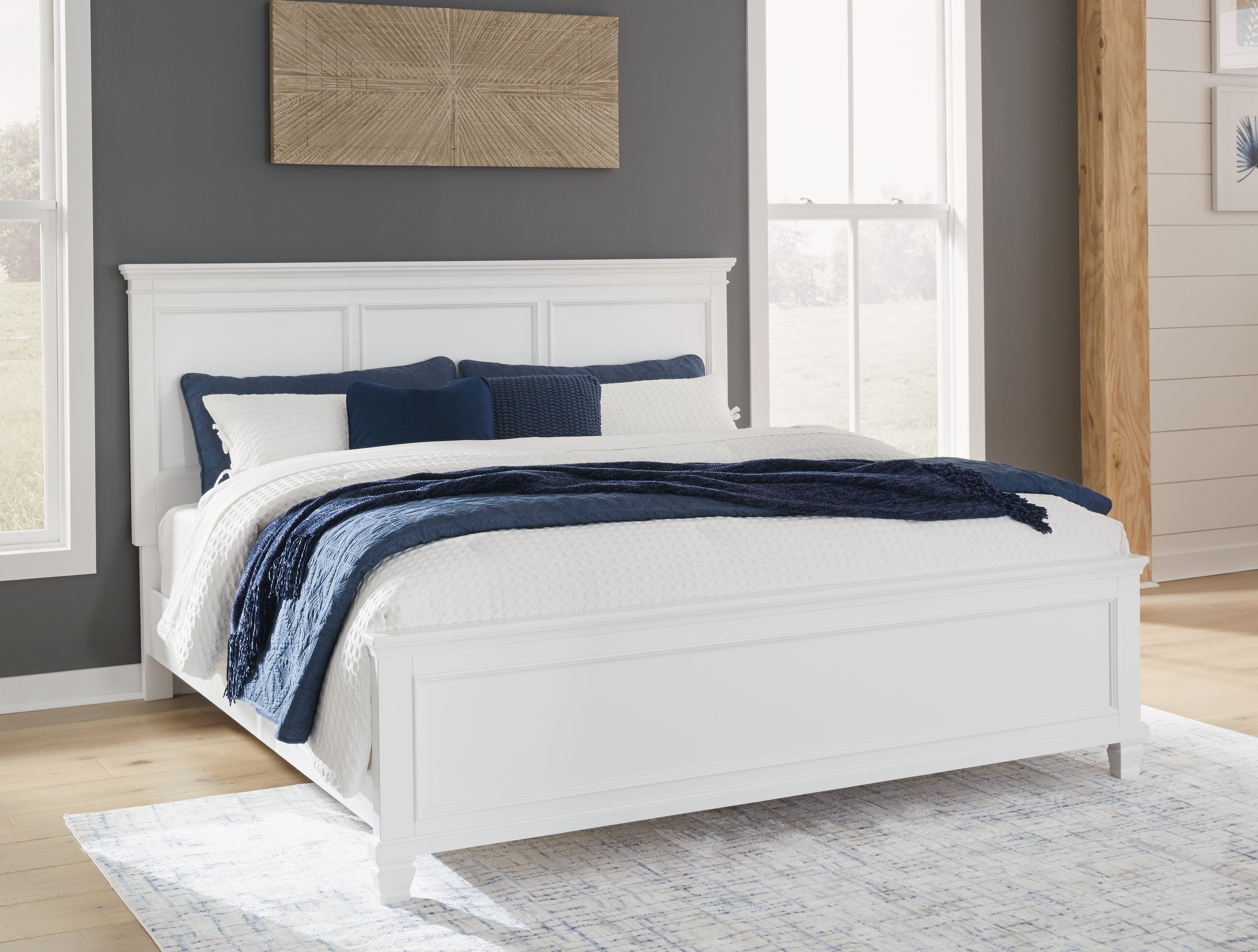 Elite Furniture Outlet - Ashley Furniture - Fortman Bedroom - King Panel Bed / White - B680B4
