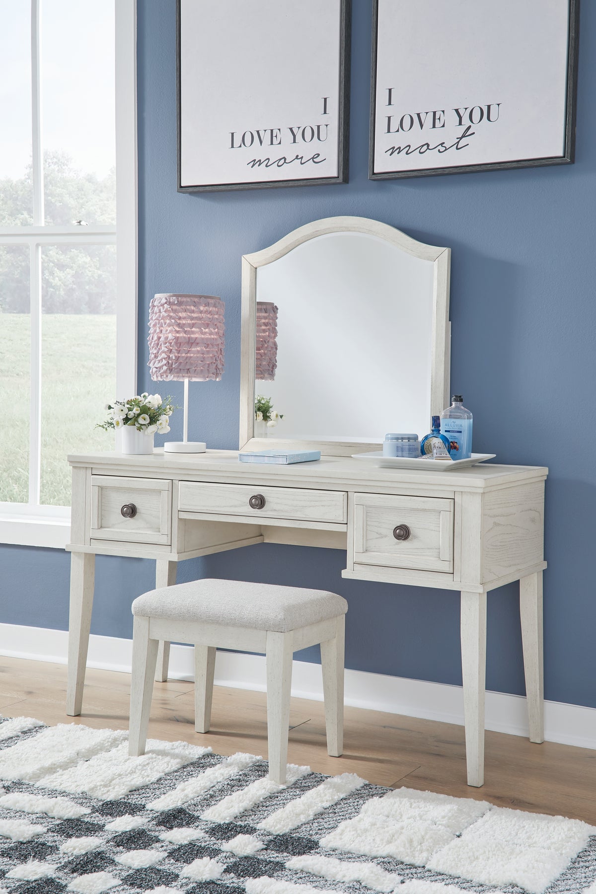 Elite Furniture Outlet - Ashley Furniture - Robbinsdale Mirrored Vanity with Bench - Mirrored Vanity with Bench / Antique White - B742B11