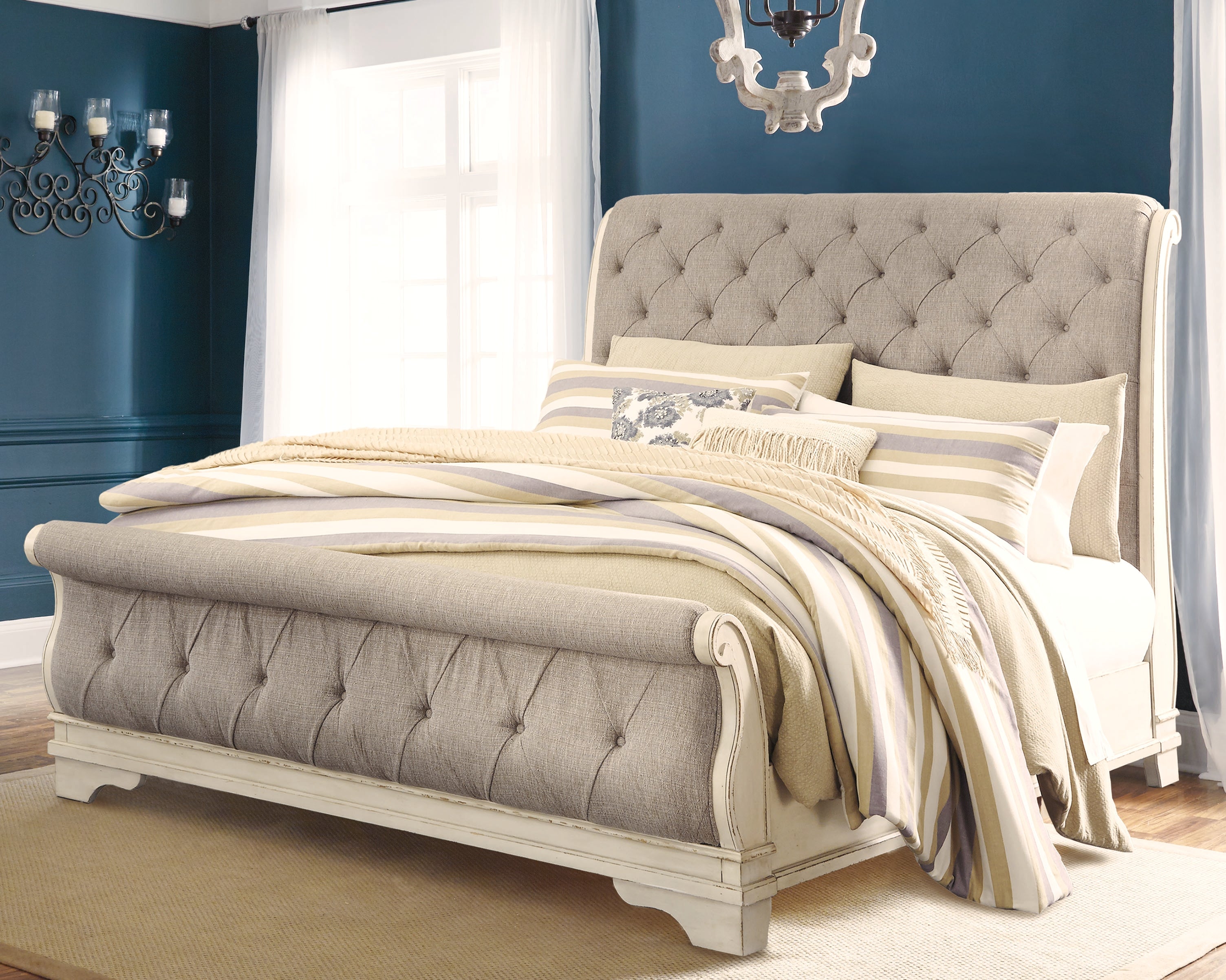 Elite Furniture Outlet - Ashley Furniture - Realyn Bedroom - King Sleigh Bed / Chipped White - B743B11