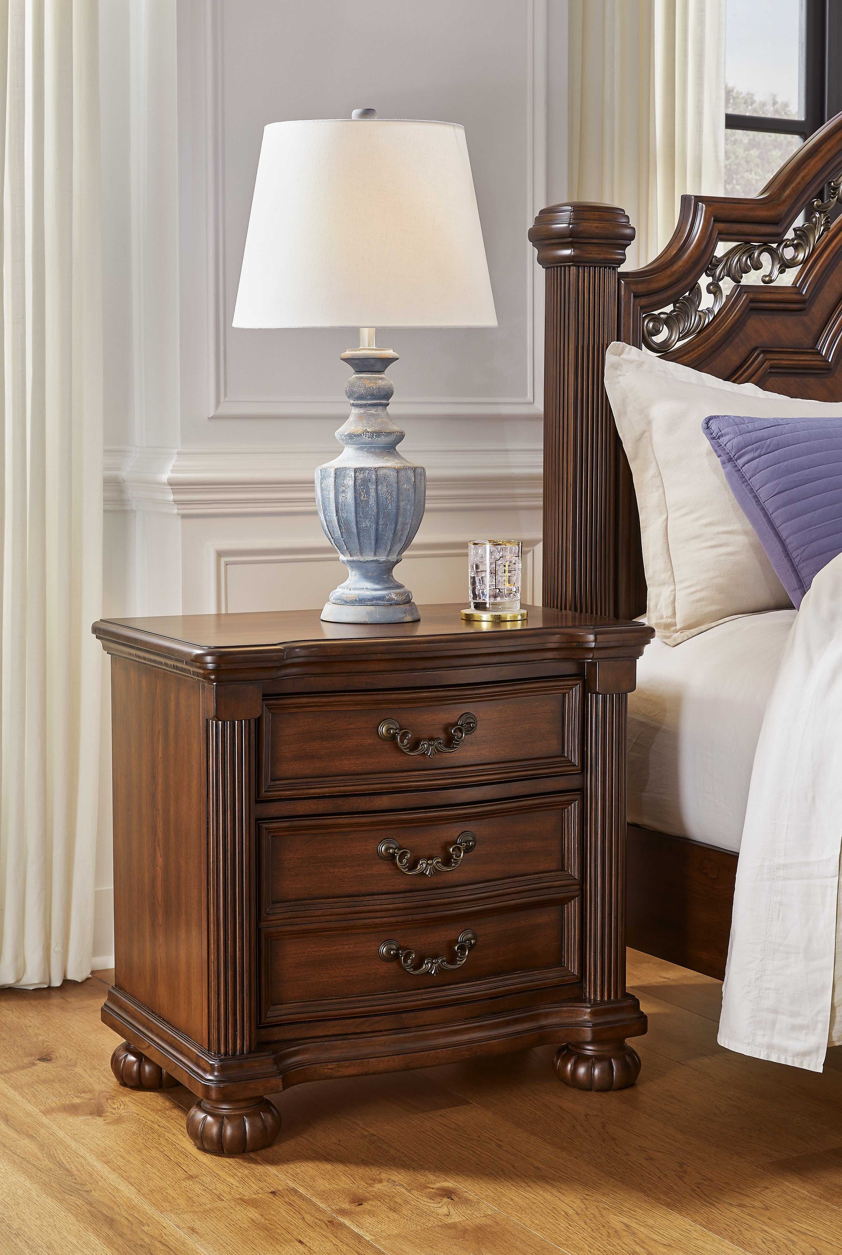 Elite Furniture Outlet - Ashley Furniture - Lavinton Bedroom - Three Drawer Night Stand / Brown - B764-93