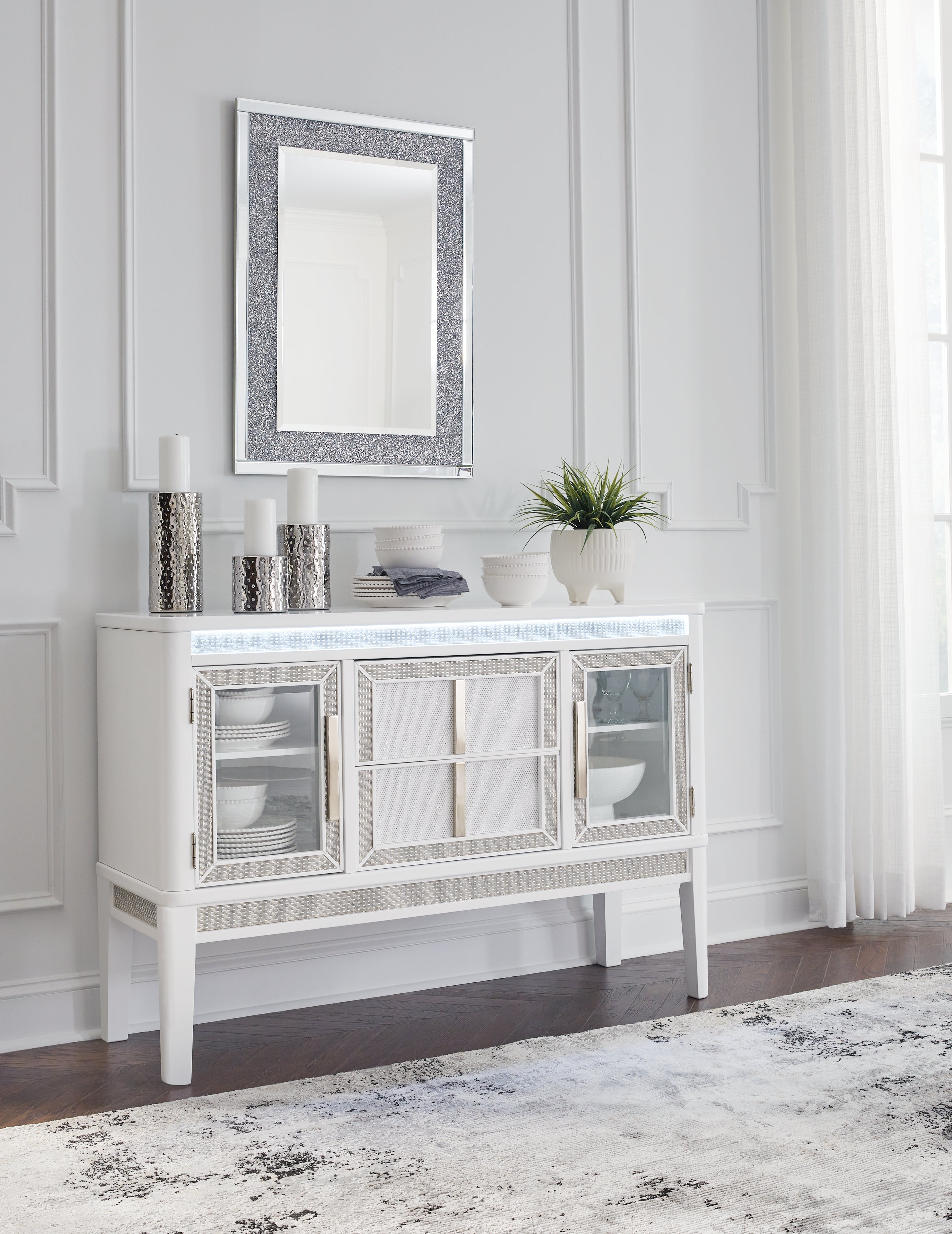 Elite Furniture Outlet - Ashley Furniture - Chalanna Dining Room - Dining Chair (Set of 2) / White - D822-01X2