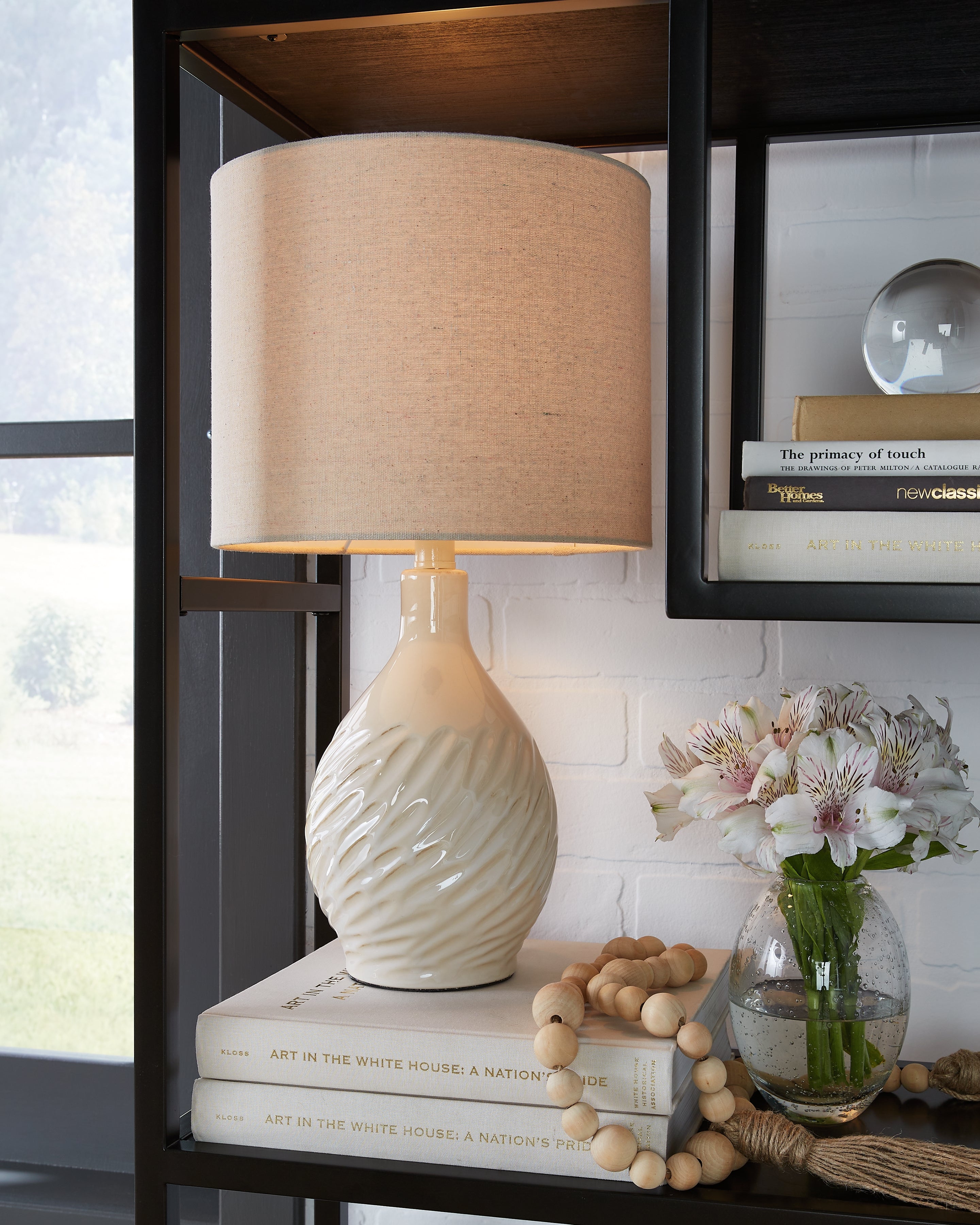 Elite Furniture Outlet - Ashley Furniture - Garinton Lighting - Ceramic Table Lamp (1/CN) / Cream - L180194