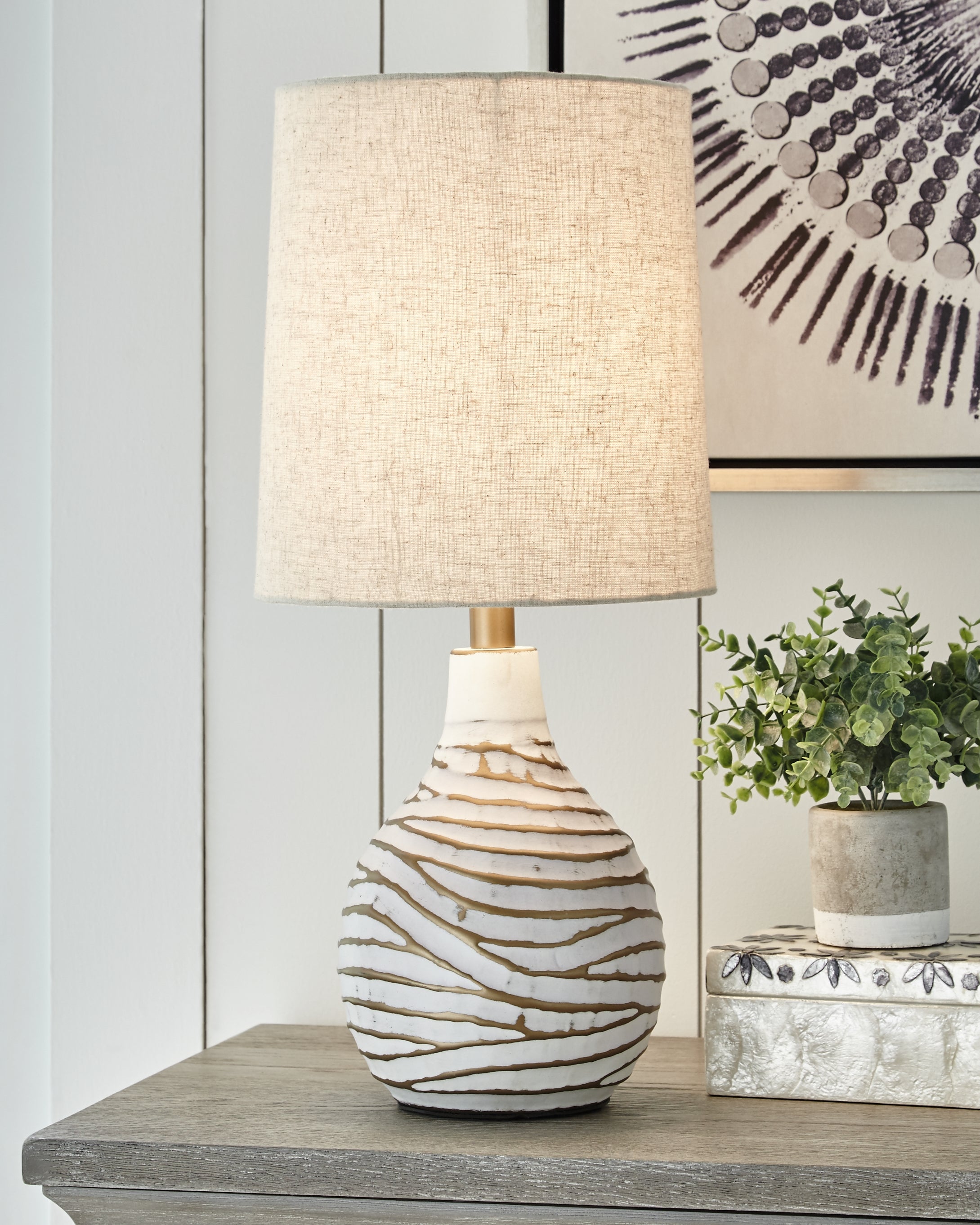 Elite Furniture Outlet - Ashley Furniture - Aleela Lighting - Table Lamp (Set of 2) / White/Gold Finish - L204194X2