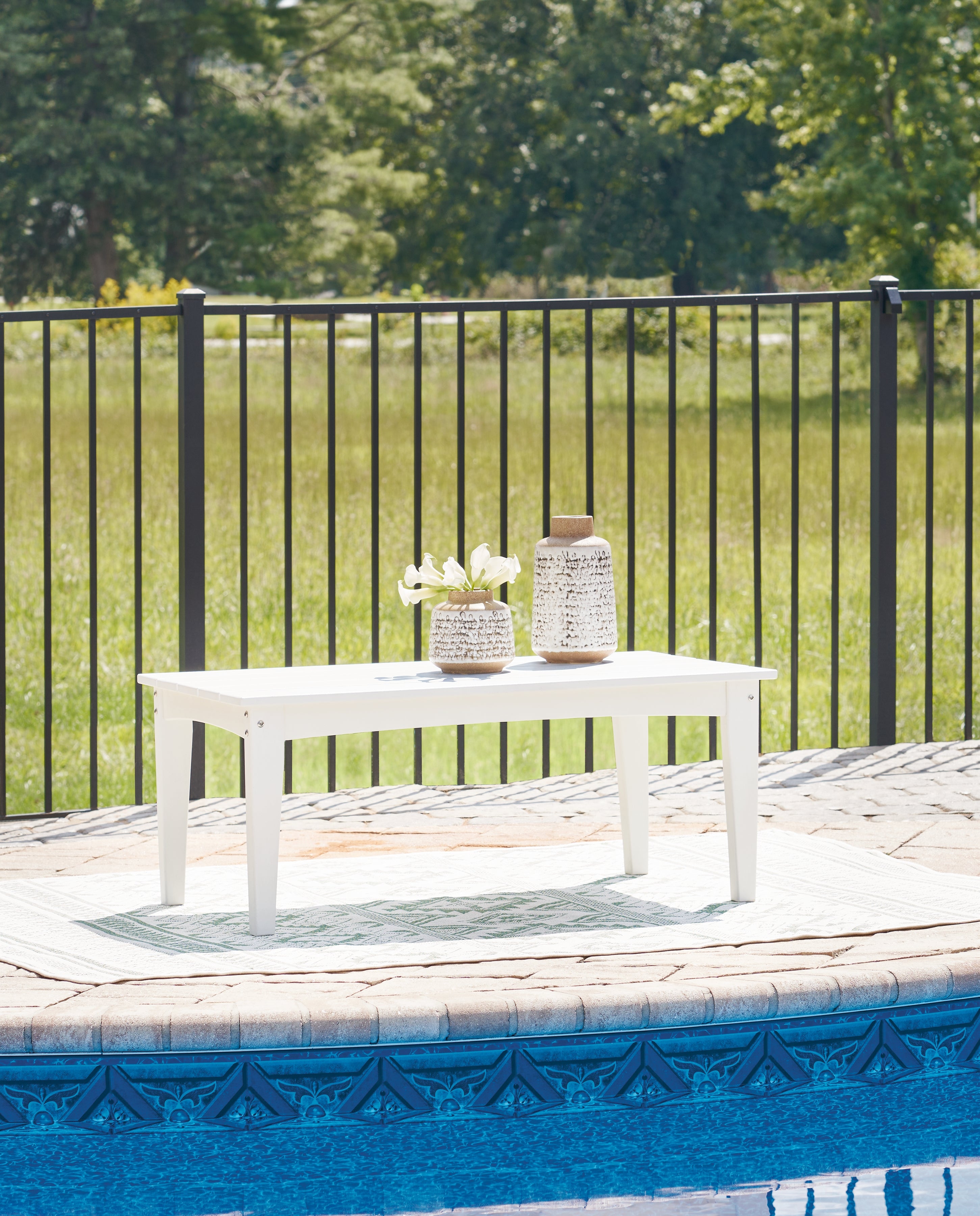 Elite Furniture Outlet - Ashley Furniture - Hyland wave Outdoor - Rectangular Cocktail Table / White - P111-701