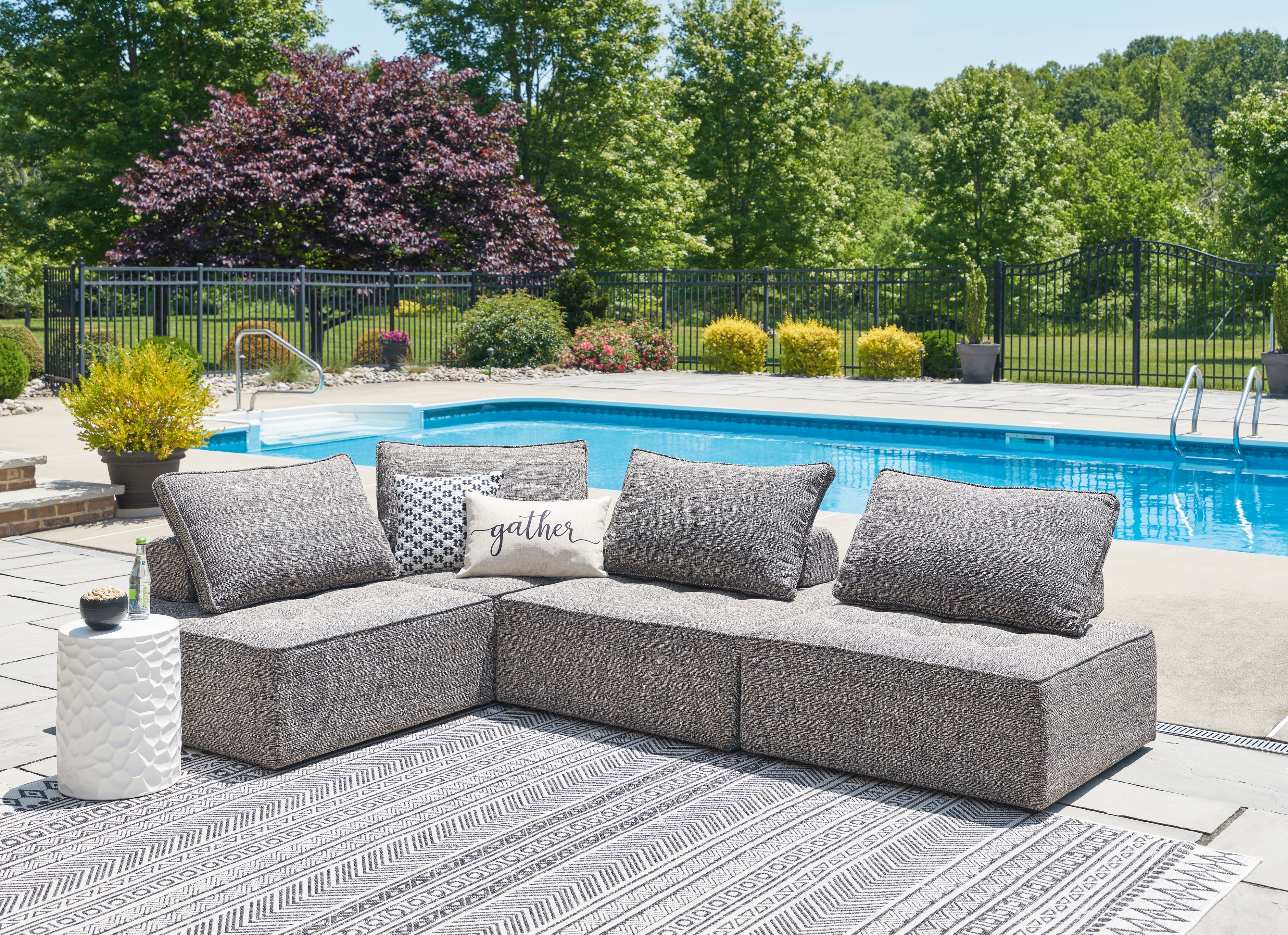Elite Furniture Outlet - Ashley Furniture - Bree Zee Outdoor - 4-Piece Outdoor Sectional / Brown - P160P8