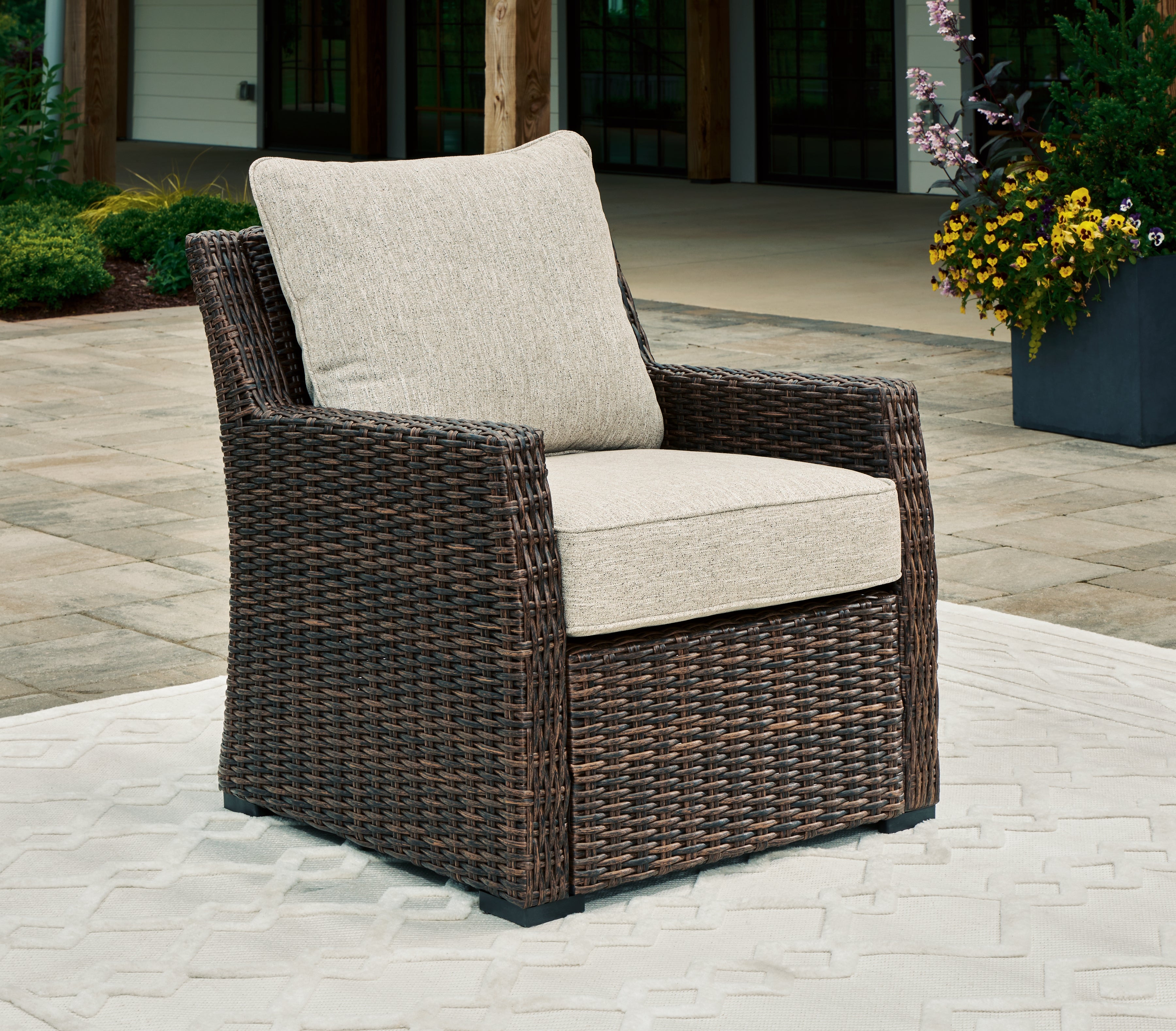 Elite Furniture Outlet - Ashley Furniture - Brook Ranch Outdoor - Lounge Chair w/Cushion (1/CN) / Brown - P465-820