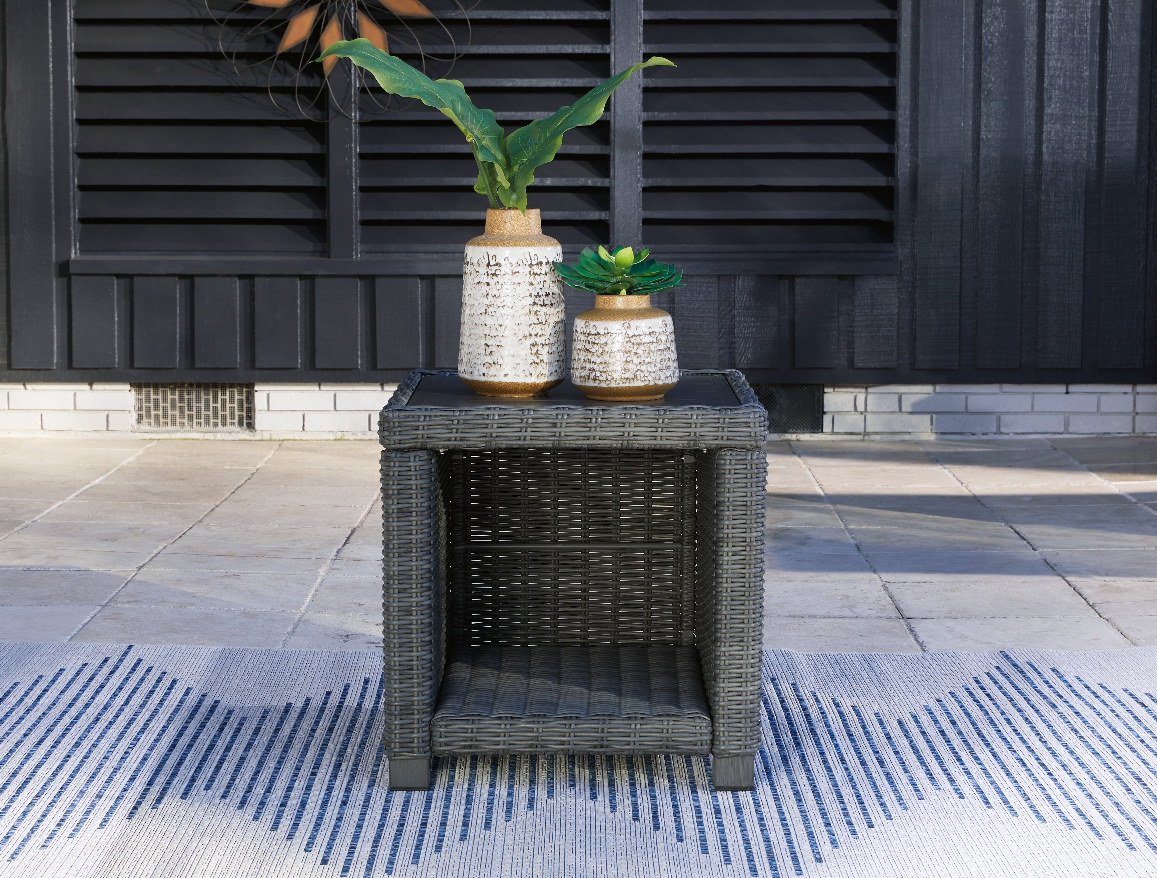 Elite Furniture Outlet - Ashley Furniture - Elite Park Outdoor - Square End Table / Gray - P518-702