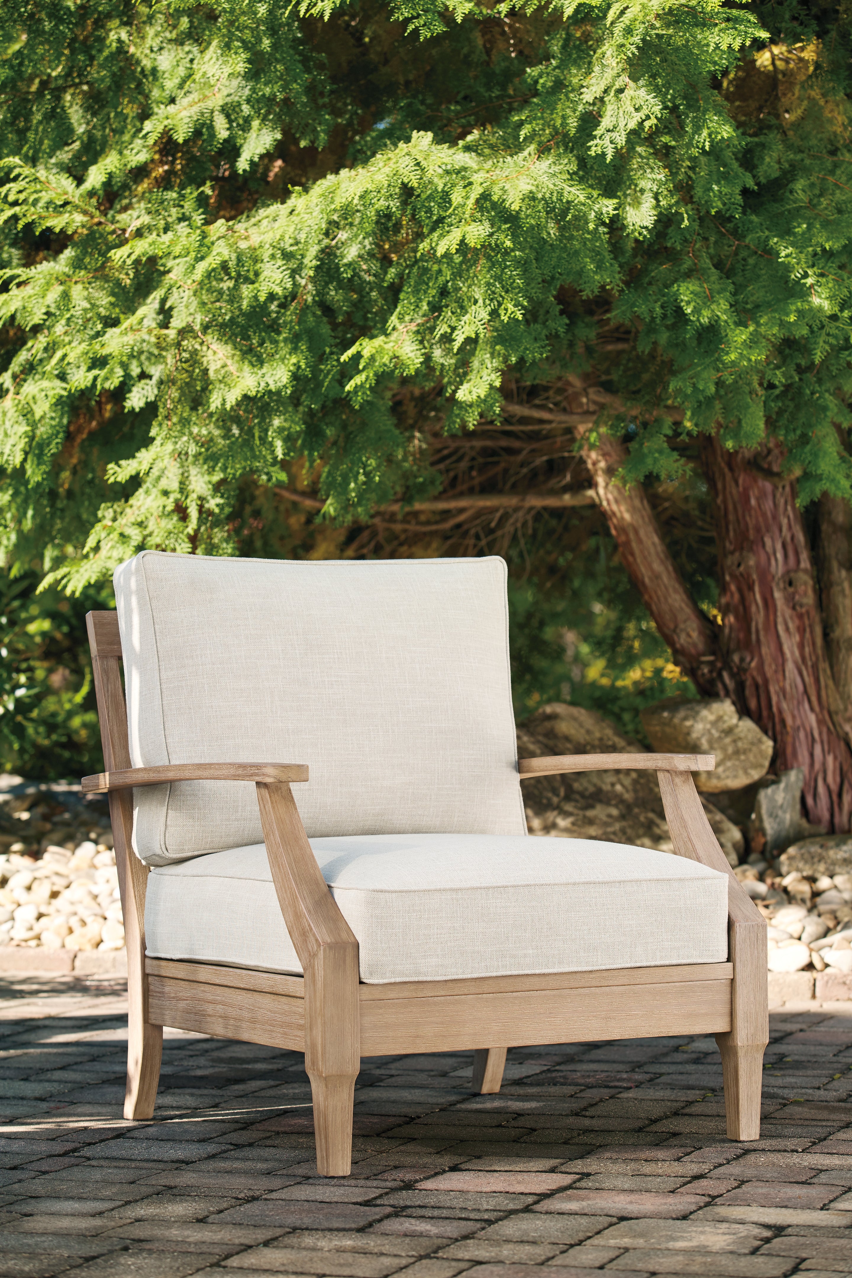 Elite Furniture Outlet - Ashley Furniture - Carter Hall Outdoor - Lounge Chair w/Cushion (1/CN) / Beige - P601-820