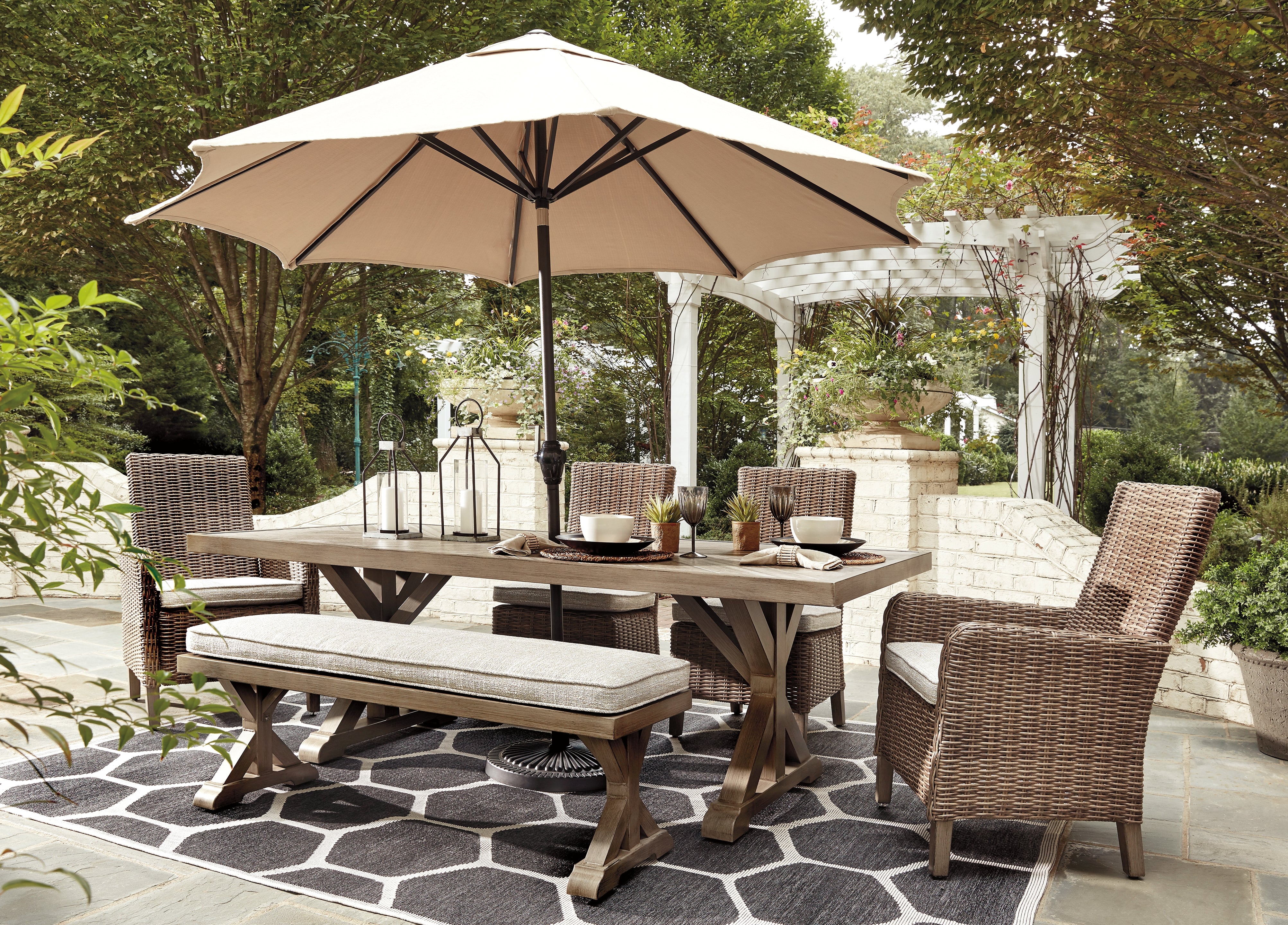 Elite Furniture Outlet - Ashley Furniture - Beachcroft Outdoor - RECT Dining Table w/UMB OPT / Beige - P791-625