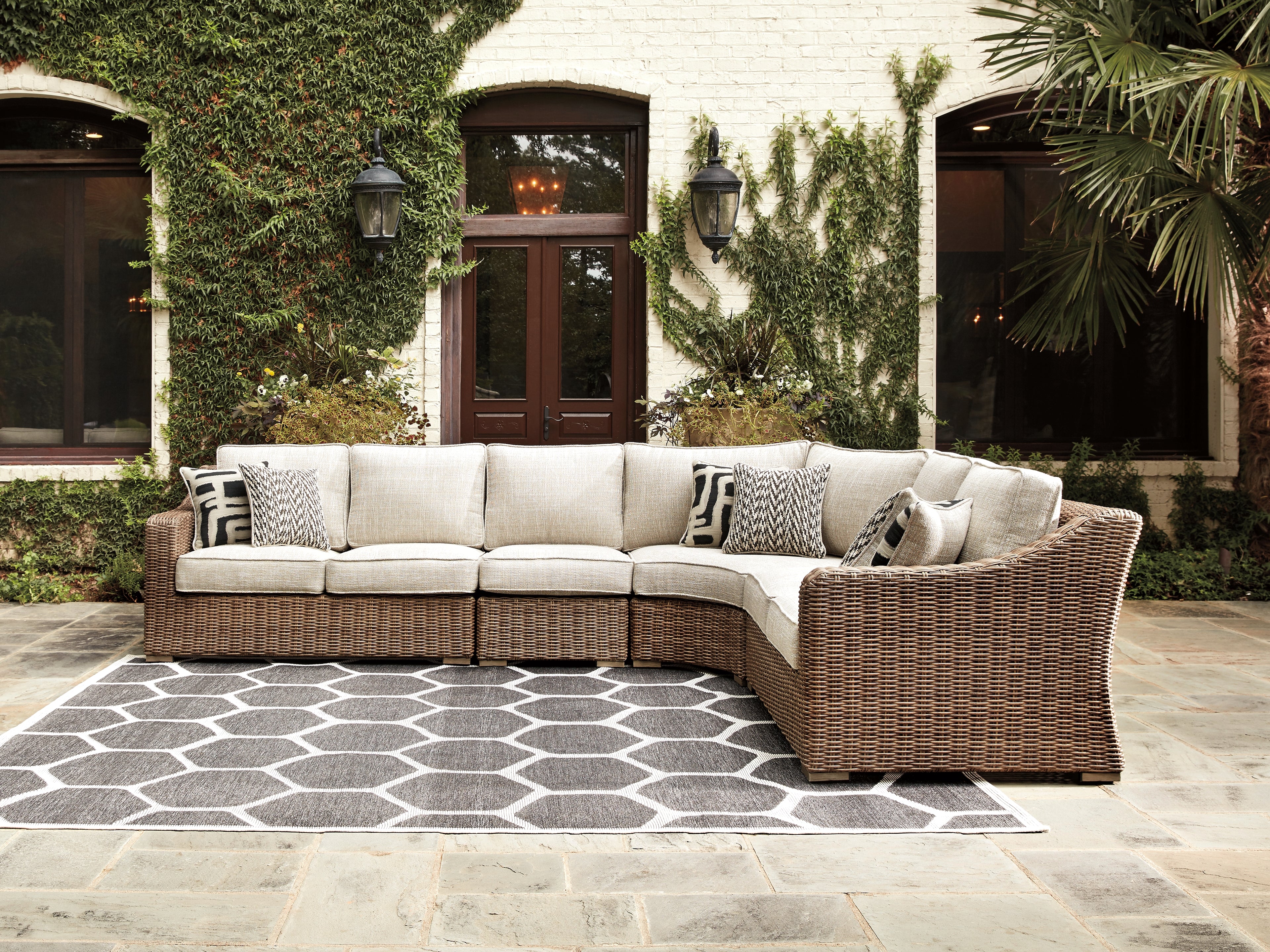 Elite Furniture Outlet - Ashley Furniture - Beachcroft Outdoor - 4-Piece Outdoor Seating Set / Beige - P791P7