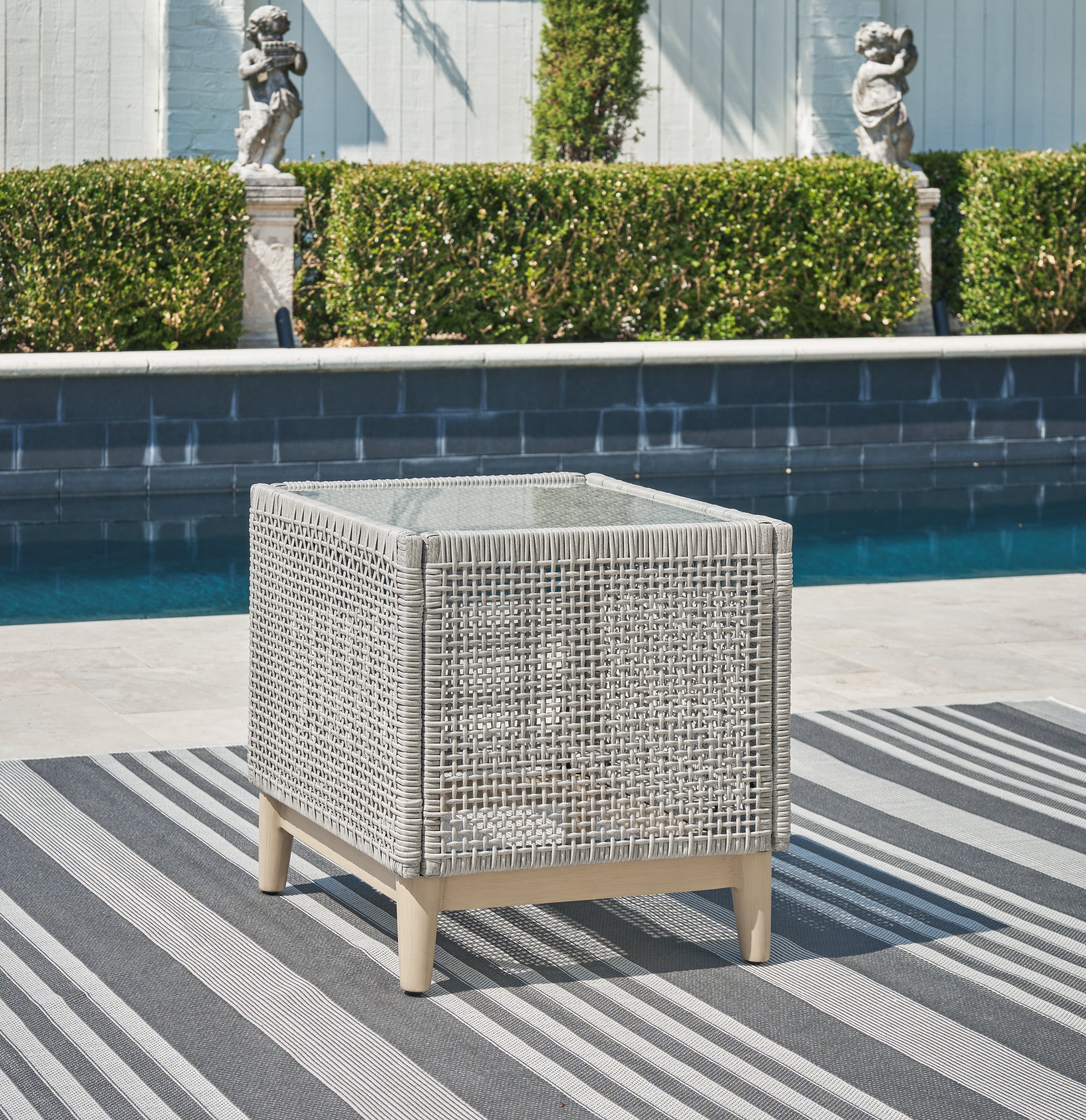 Elite Furniture Outlet - Ashley Furniture - Seton Creek Outdoor - Square End Table / Gray - P798-702