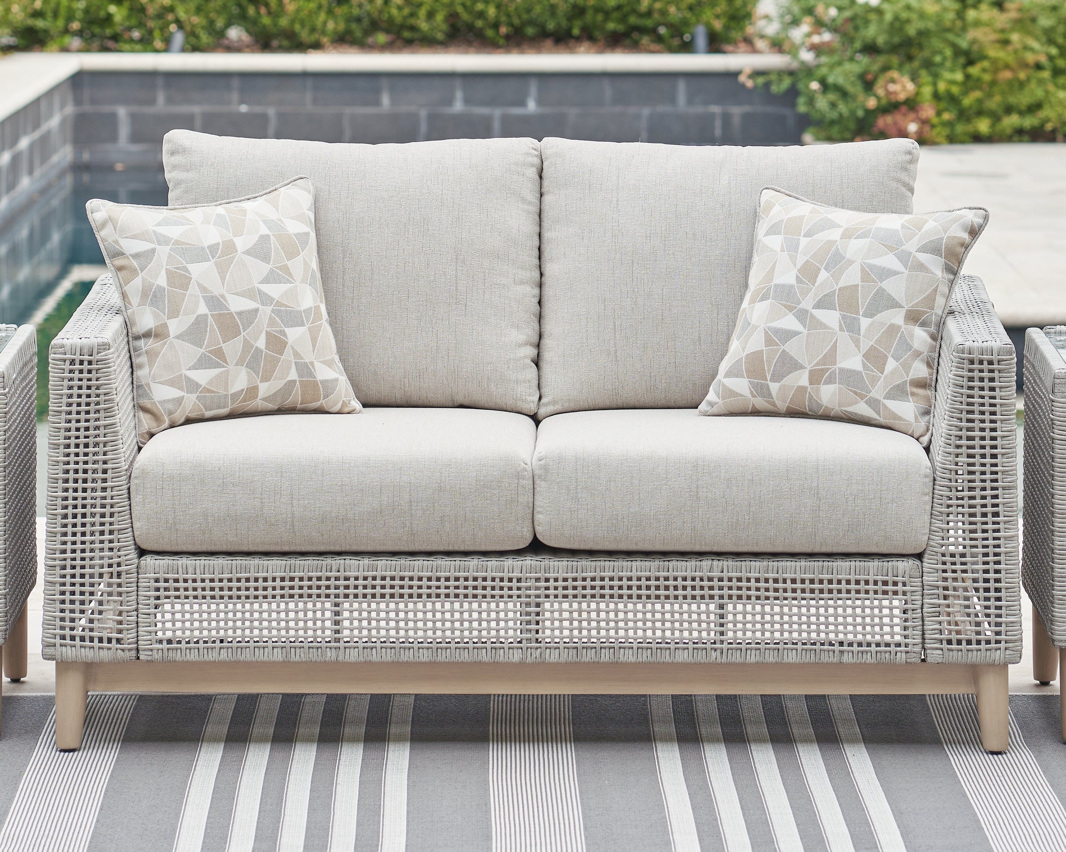 Elite Furniture Outlet - Ashley Furniture - Seton Creek Outdoor - Loveseat w/Cushion / Gray - P798-835