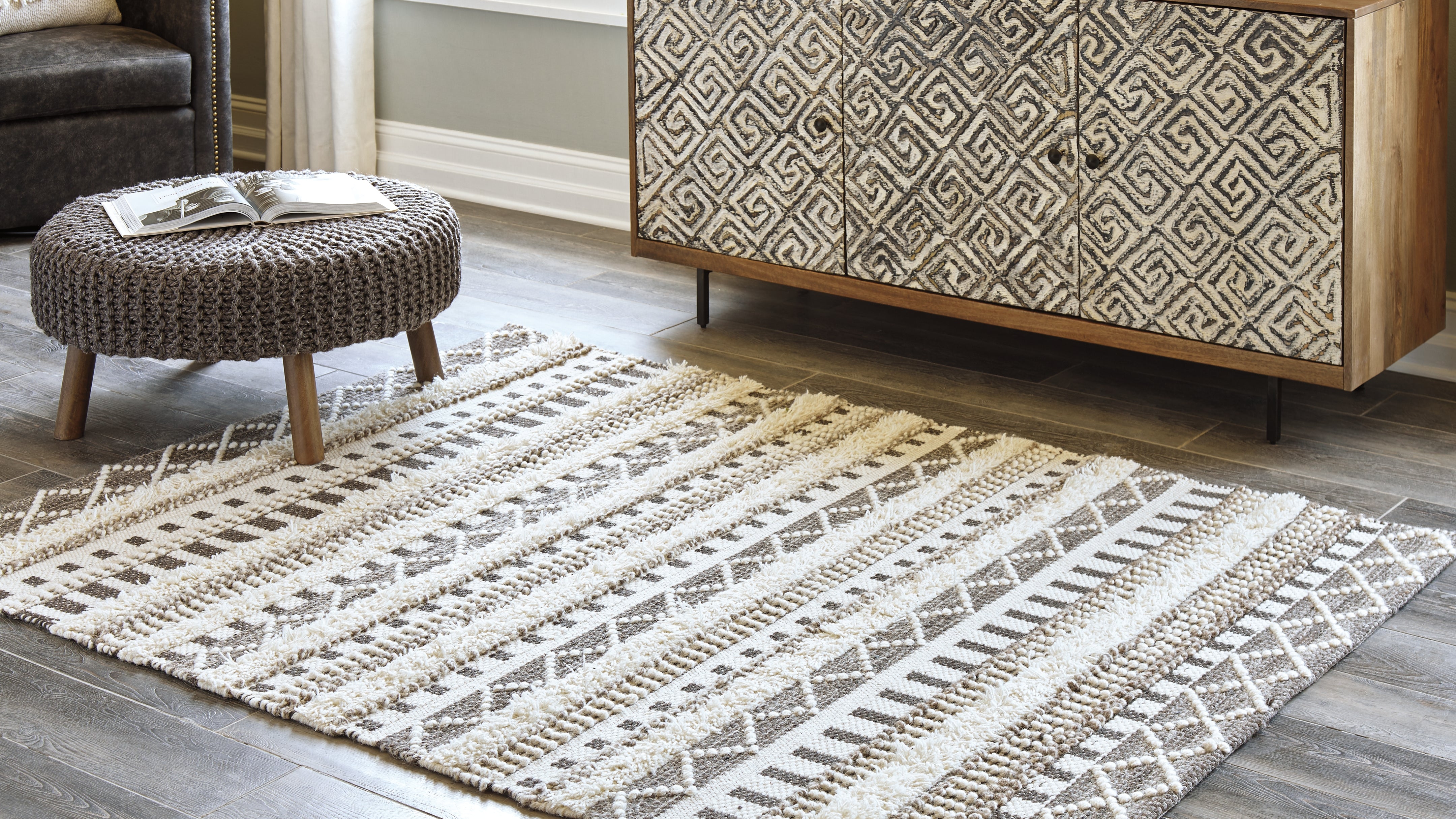 Elite Furniture Outlet - Ashley Furniture - Karalee Rug - 5' x 7' Rug / Ivory/Brown - R404442