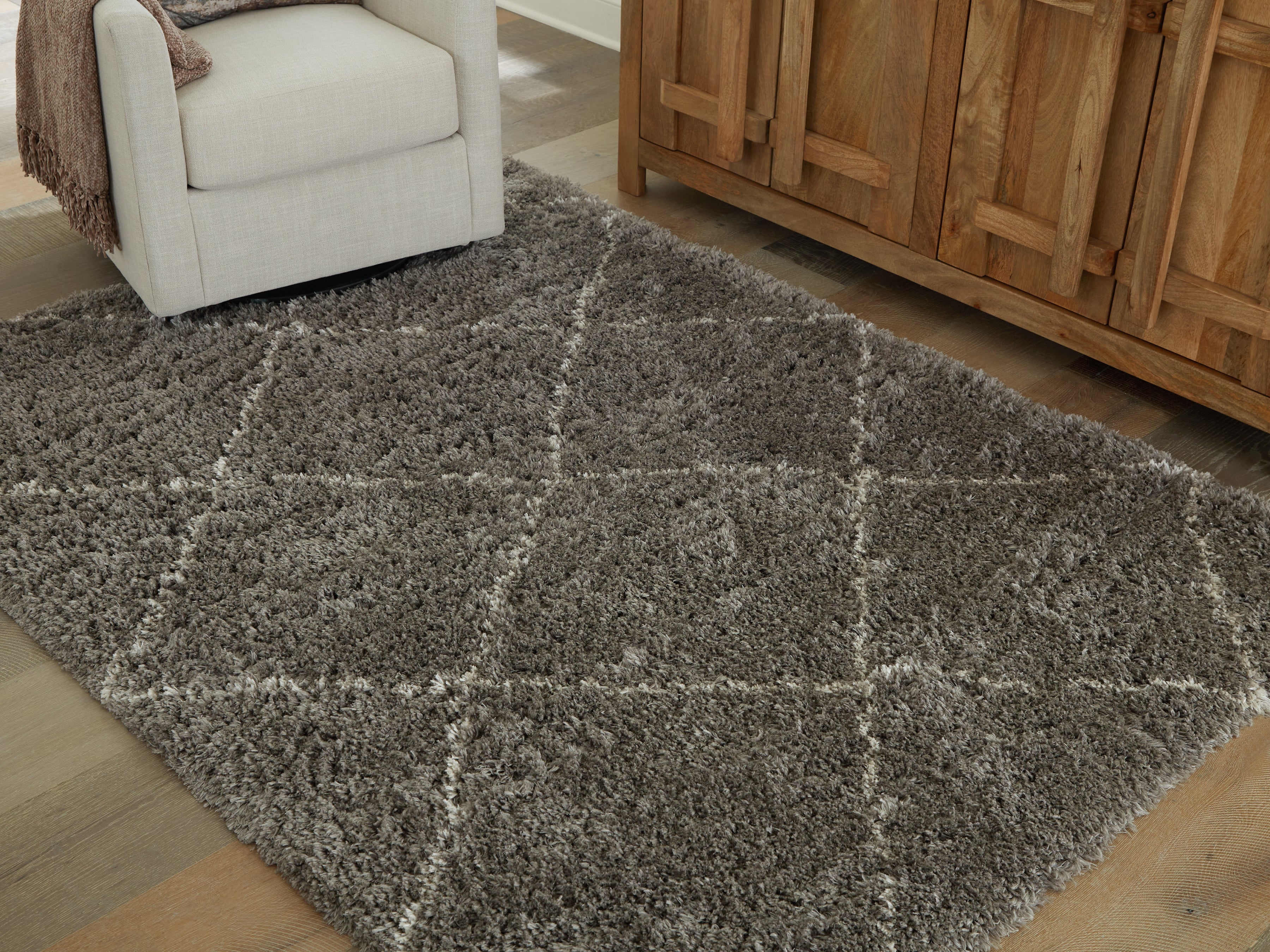 Elite Furniture Outlet - Ashley Furniture - Wrenlow Rug - 8' x 10' Rug / Gray/Cream - R407221