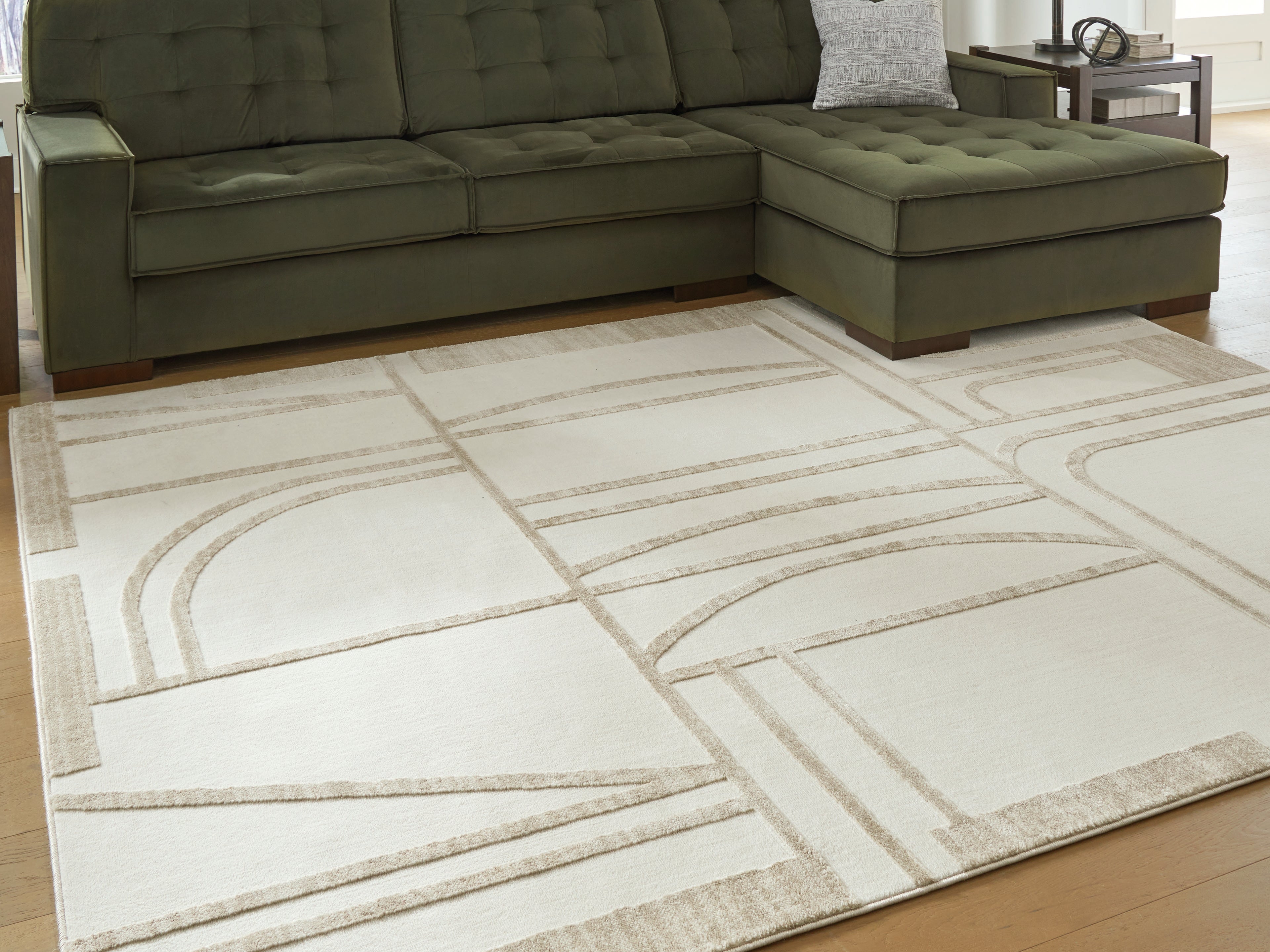 Elite Furniture Outlet - Ashley Furniture - Farongrove Rug - 7'10" x 10' Area Rug / Ivory/Beige - R407671
