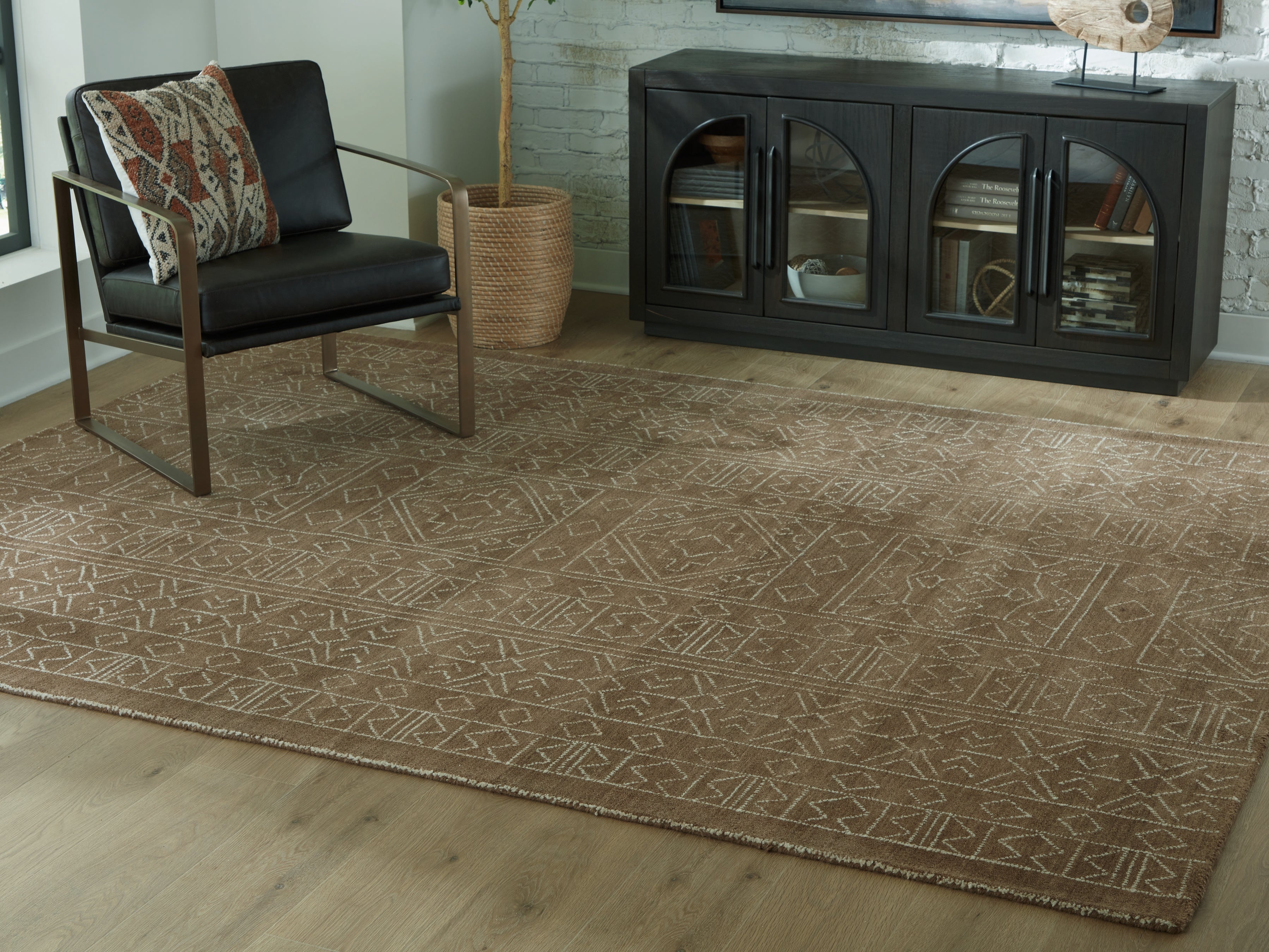 Elite Furniture Outlet - Ashley Furniture - Merrittman Rug - 7'8" x 10' Area Rug / Brown/Ivory - R407701