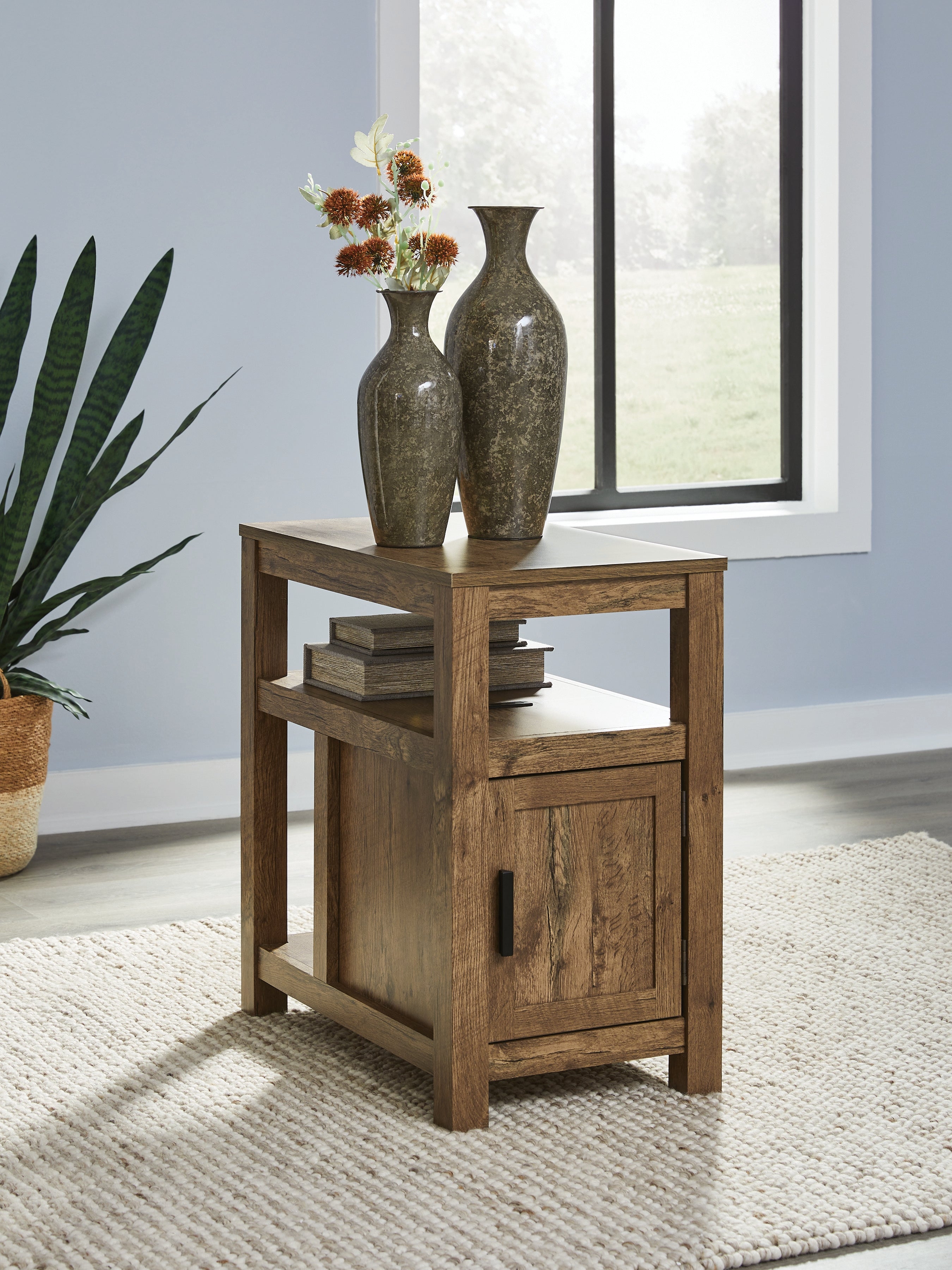 Elite Furniture Outlet - Ashley Furniture - Fendenmore Chairside End Table - Chair Side End Table / Brown - T190-117
